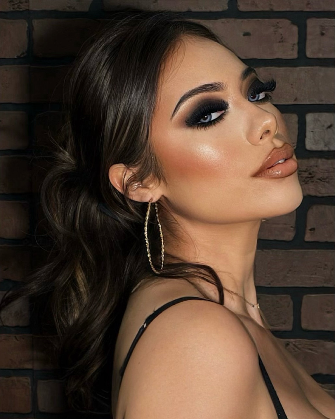 La Jefa ❄️💰
.
Mob wife trend and Griselda Blanco series has really inspired me 
.
#mobwife #mobwifemakeup

#LTKstyletip #LTKfindsunder50 #LTKbeauty