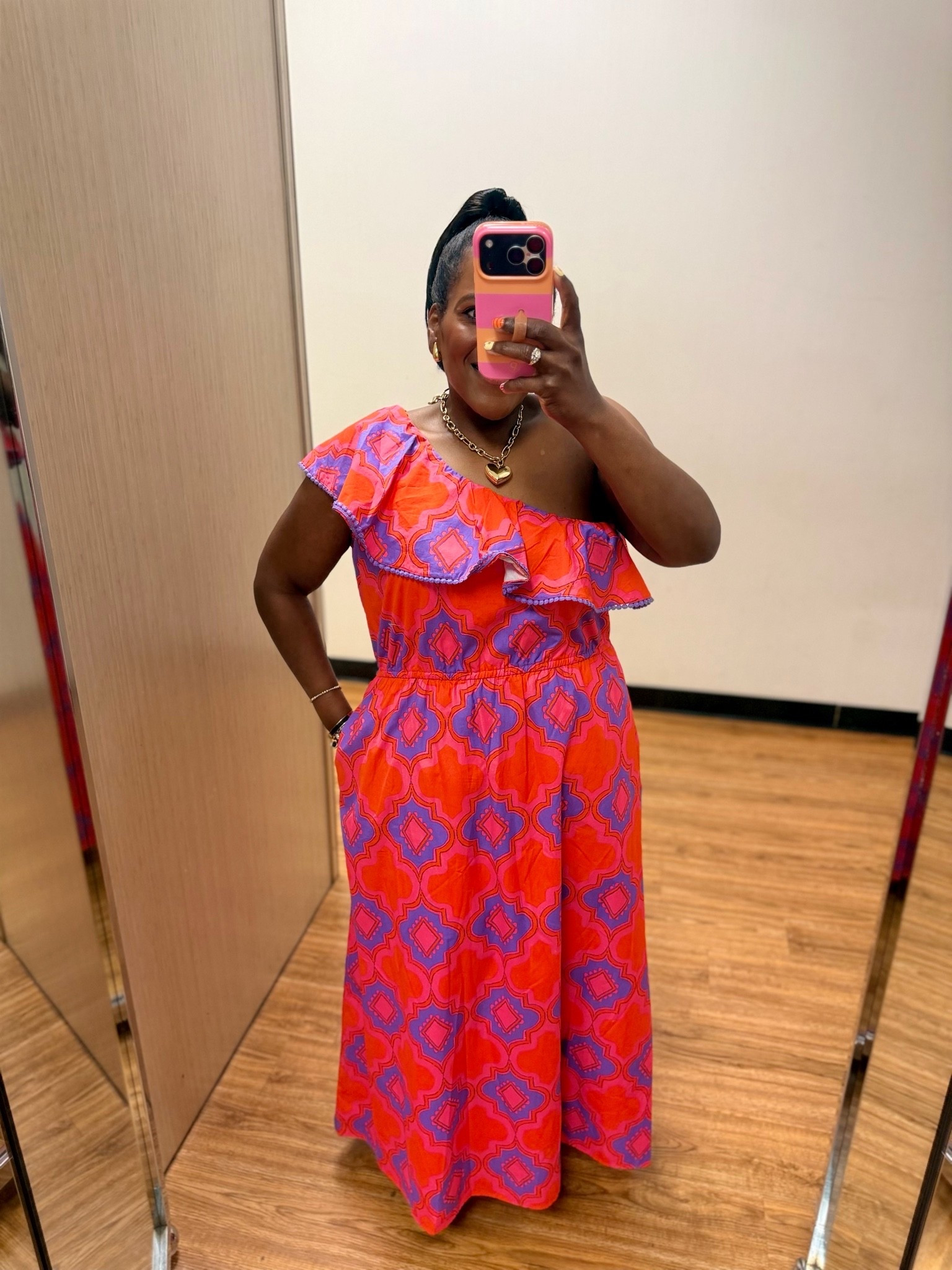 I love this dress from @Belk from the Philosophy brand! Love the colors that are perfect for summer and the pockets! 💖🩷💜💖 wearing the xl but need to size down to the large. 


Wedding guest dress / resort wear / vacation dresses / summer dresses / date night outfits

#LTKgrwm #LTKSaleAlert #LTKPetite
