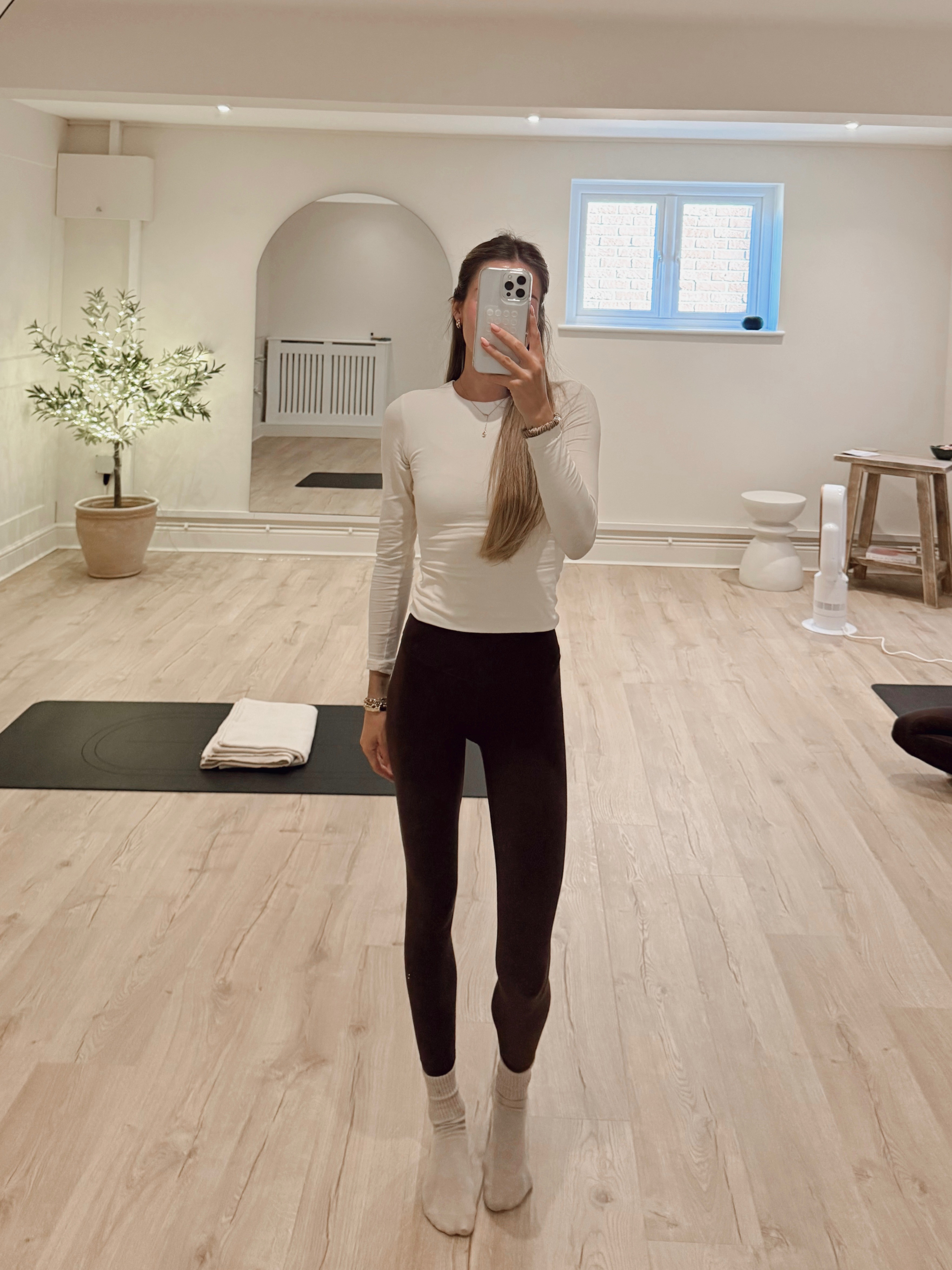 Yoga Outfit of the Day! 

yoga l activewear l leggings 

 