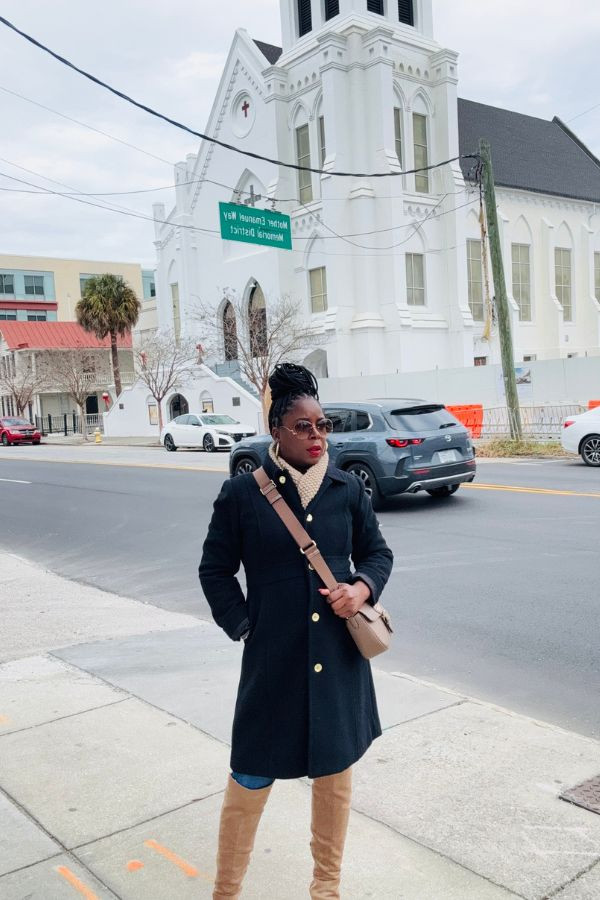 Winters in Charleston, South Carolina hit different. It could be 30 degrees in the morning and 80 degrees by afternoon.  Embracing this full day of feeling winter. 🥂 

 #LTKHoliday #LTKSeasonal #LTKOver40