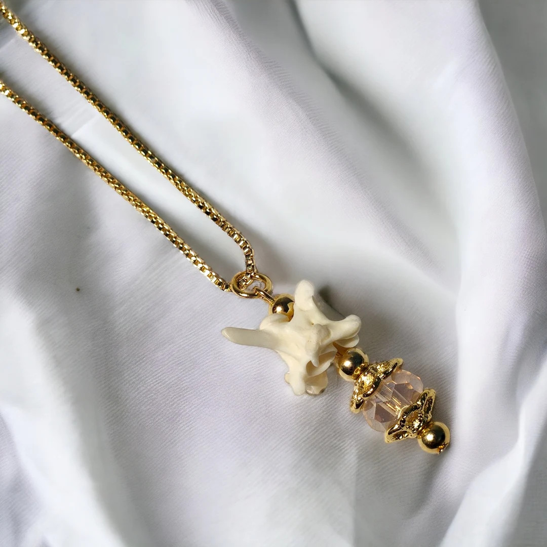 QUEEN CHARLOTTE Inspired Rattlesnake Vertebrae Necklace | Etsy (US)