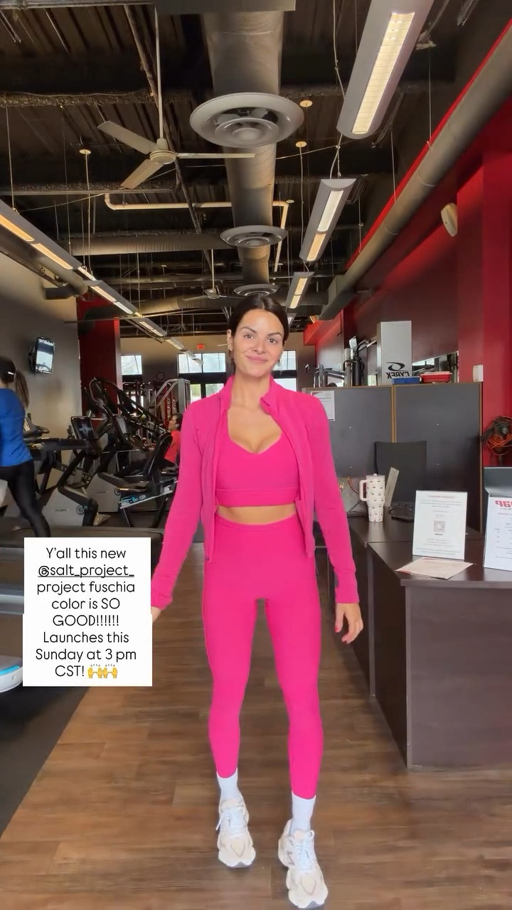 Y’all this new @salt_project_ project fuchsia color is SO GOOD!!!!!!🙌🙌 @nataliepkennedy

Workout set, activewear, valentines outfits women, matching set, electric fuchsia, Katy Harrell 

#LTKfitnessgoals #LTKValentine #LTKActive