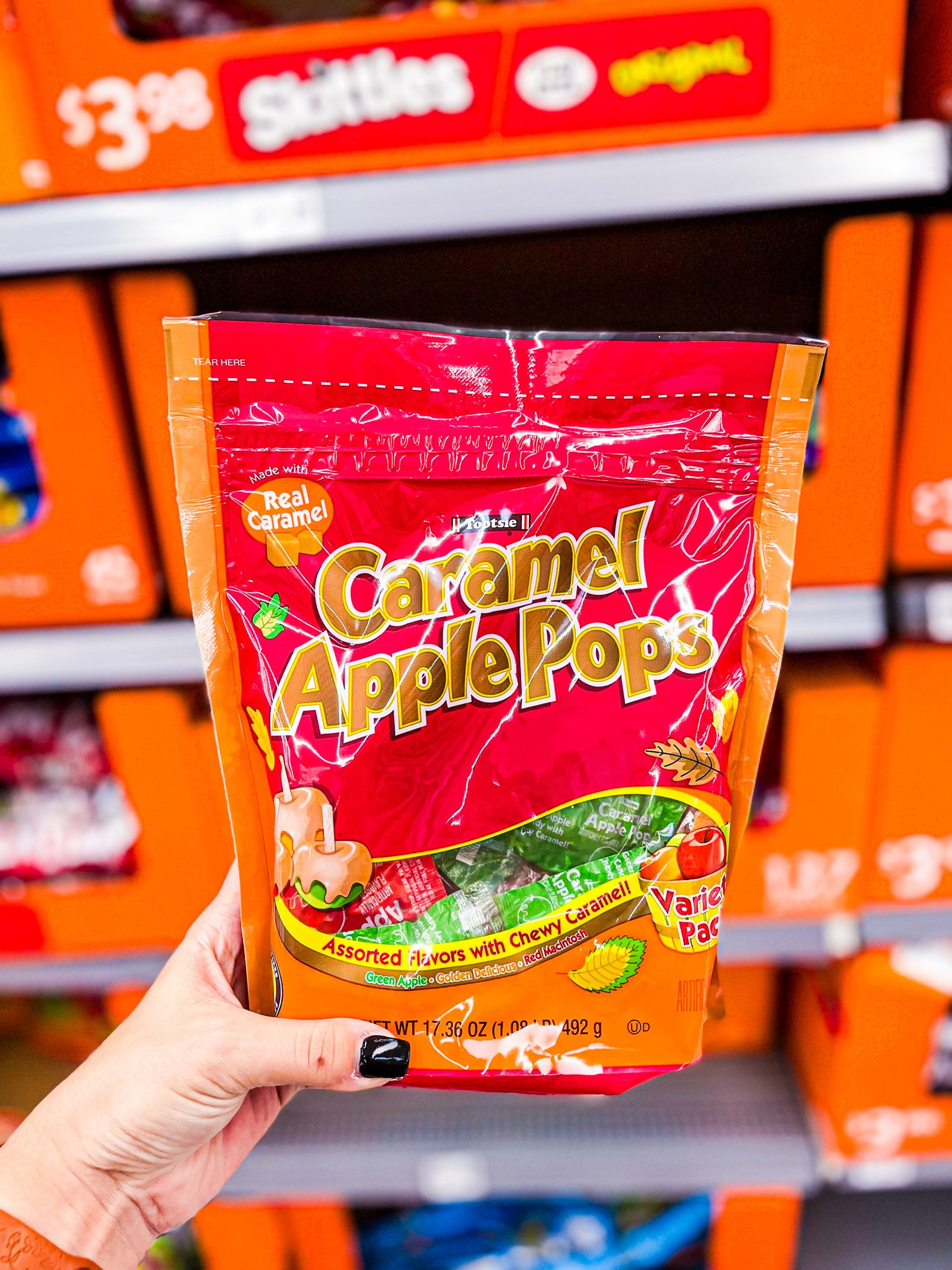 My FAVORITE fall candy!! #candy #caramel #caramelapple 