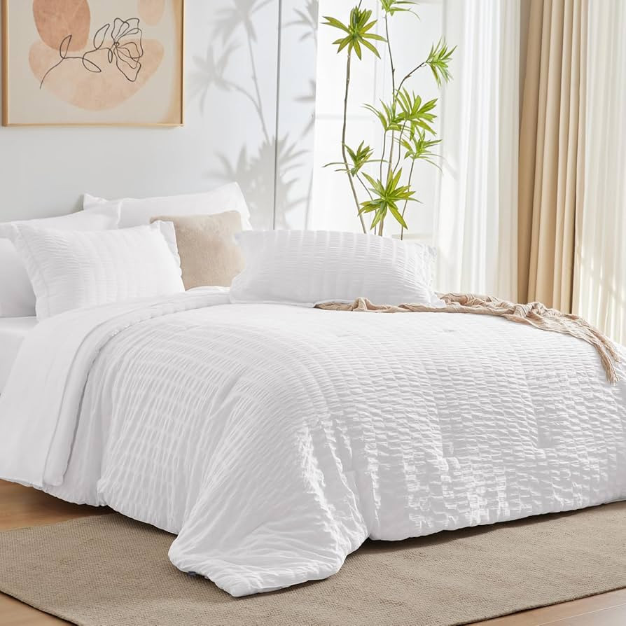 CozyLux Queen Bed in a Bag White Seersucker Comforter Set with Sheets 7-Pieces All Season Bedding... | Amazon (US)