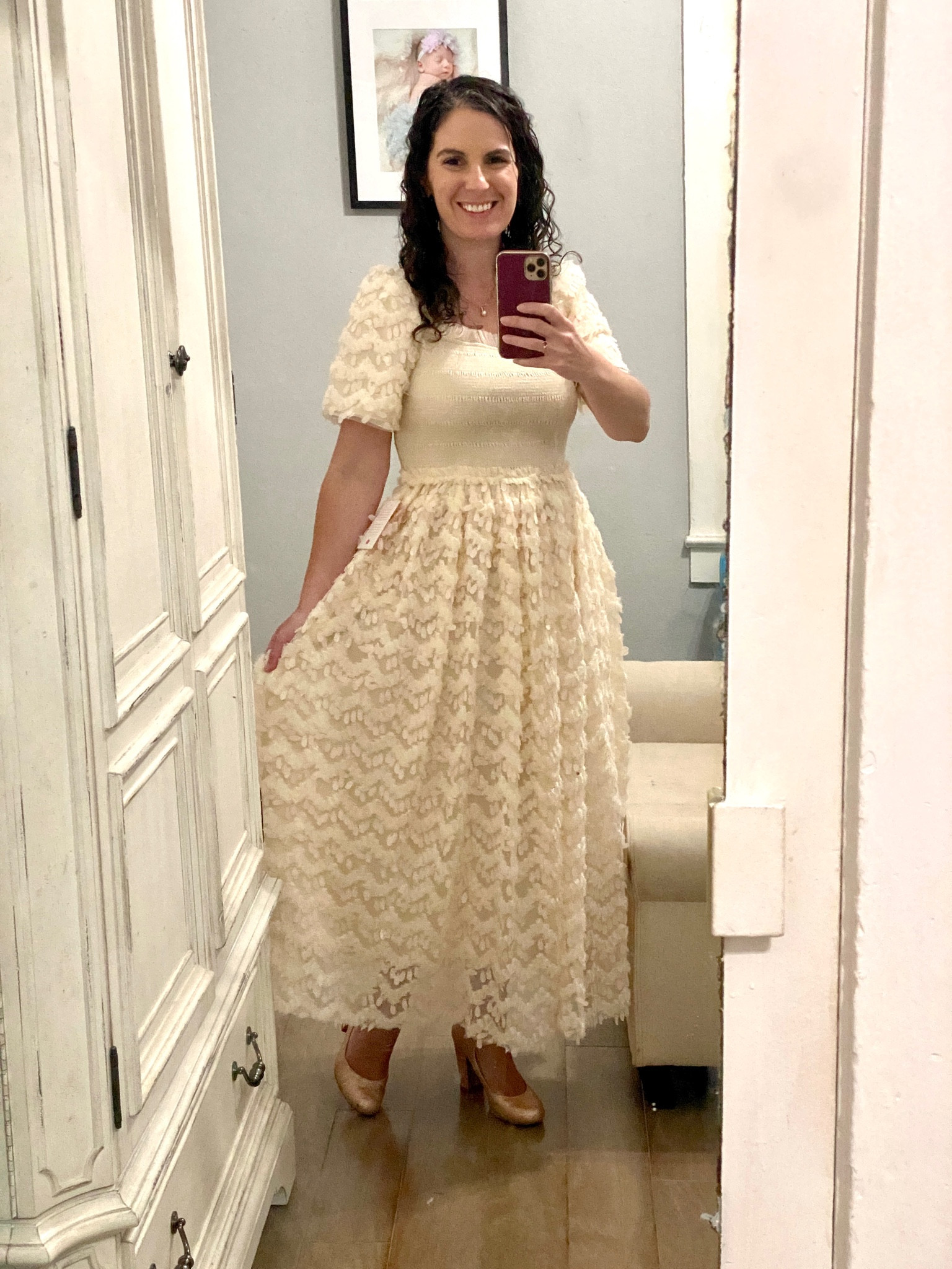 Cream sparkly dress and rose gold sparkly heels

#LTKHoliday #LTKstyletip #LTKshoecrush