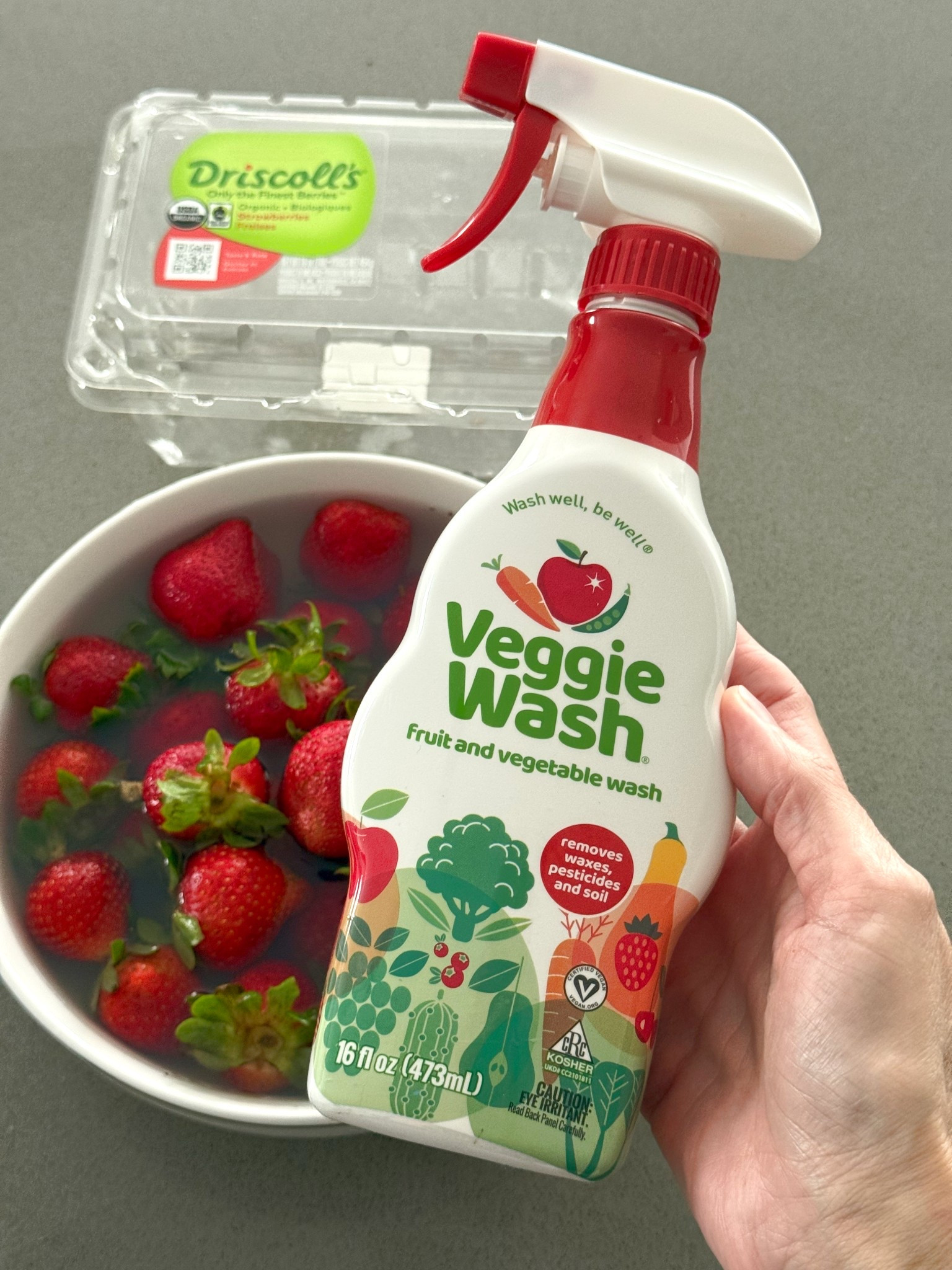 Your reminder to always wash your fruits and veggies. Love this stuff! 🍓