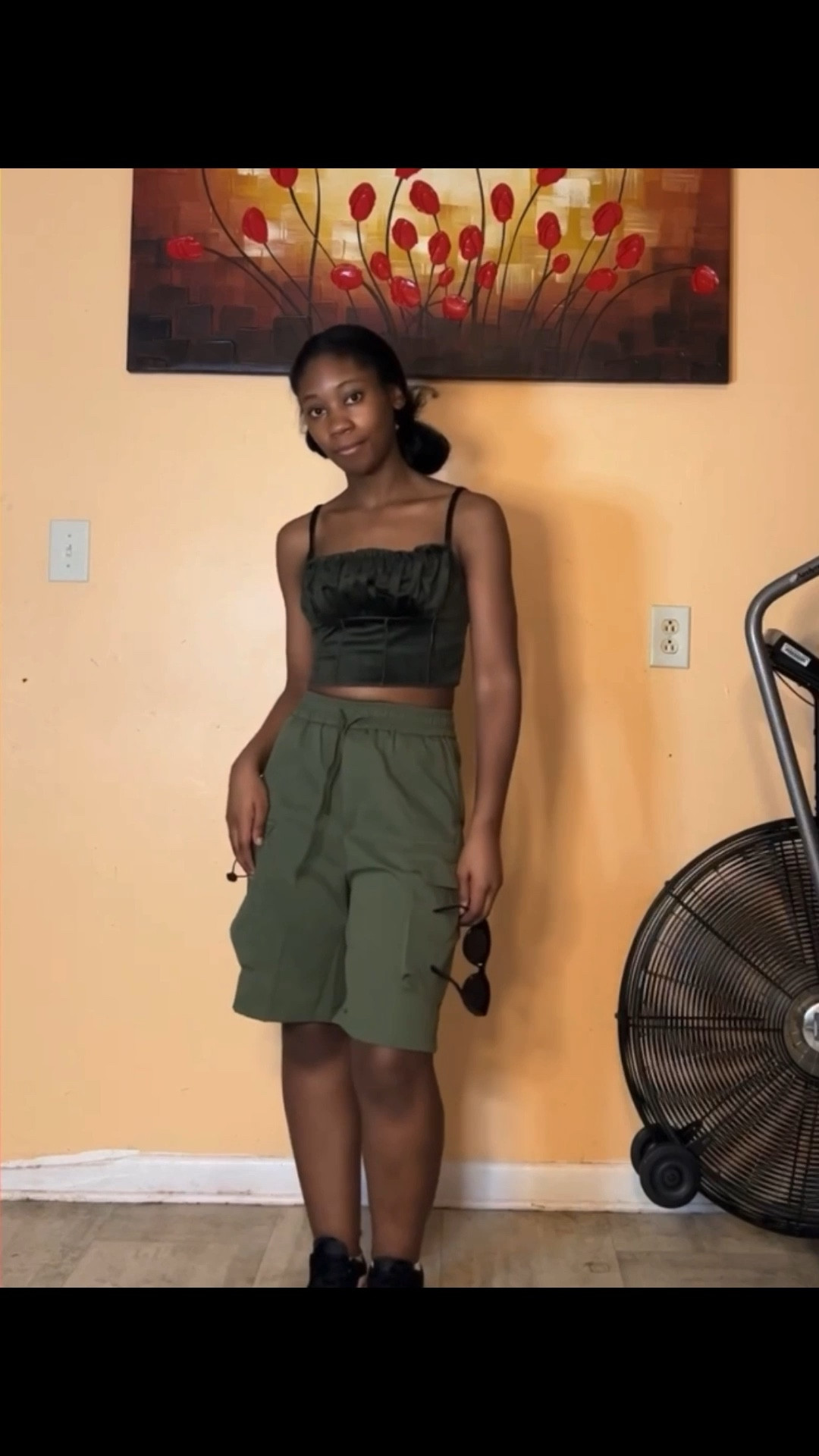 Love these pants! You can find the exact ones below! 🔥

#LTKootd #LTKPetite #LTKBeauty