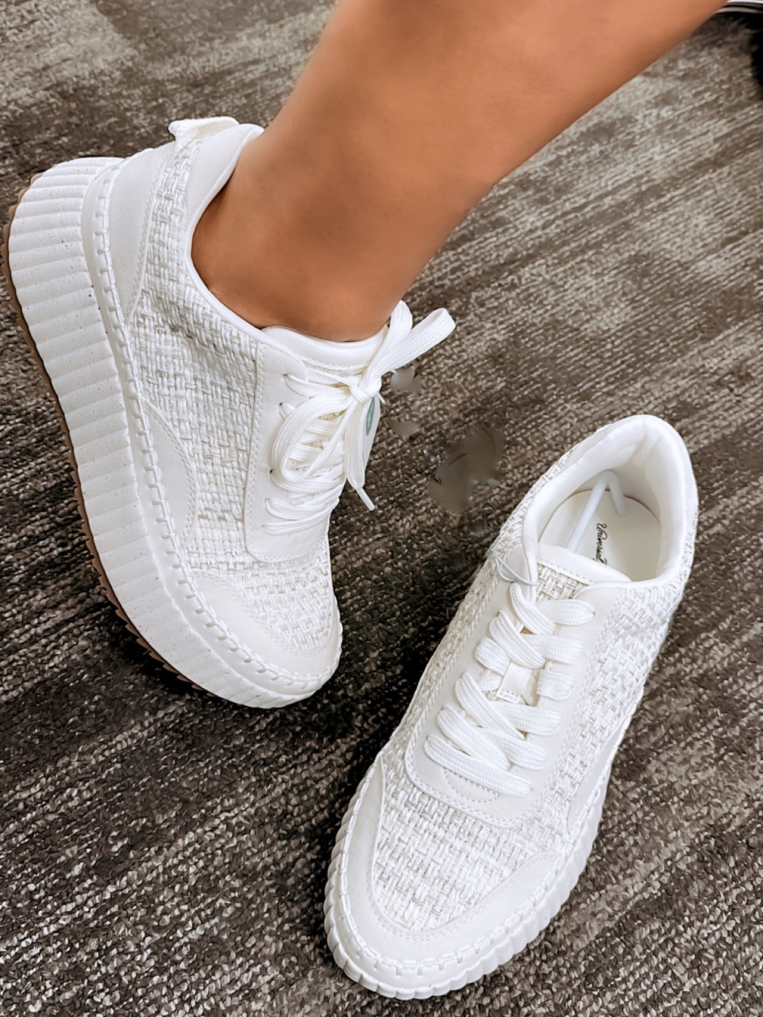 Dolce Vita dupes at Target!  $42 va $150

#LTKFind #LTKshoecrush #LTKstyletip