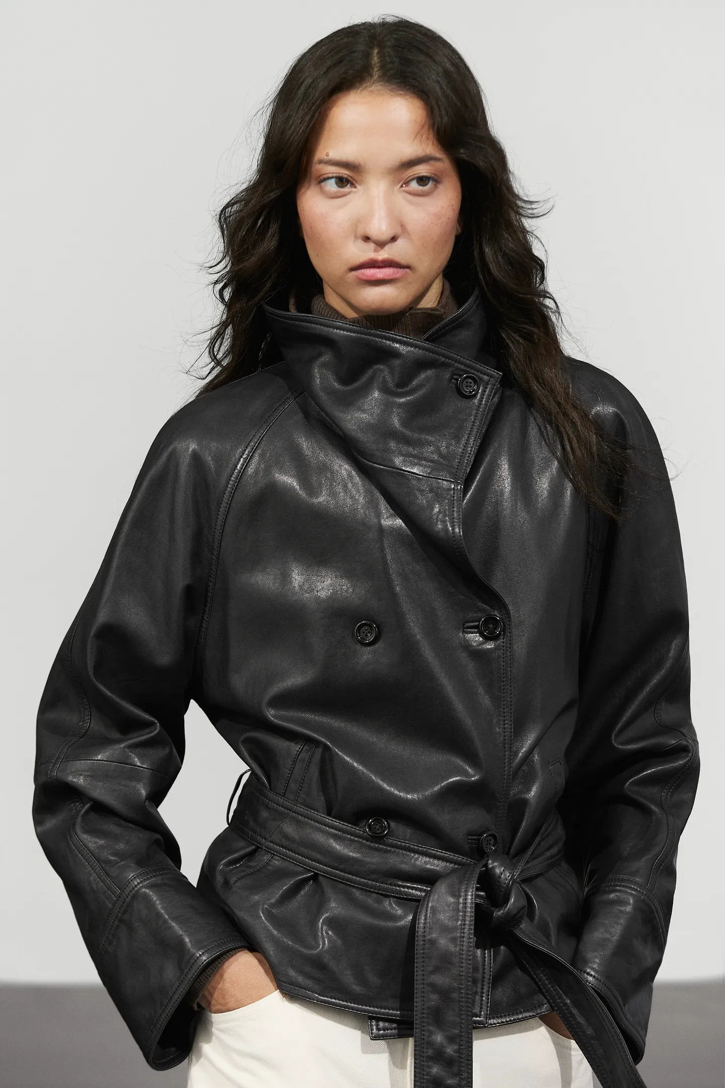 Short high neck leather trench coat | Massimo Dutti UK