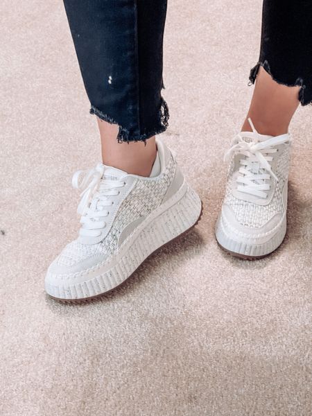 Must have sneakers for Spring

These platform sneakers are very comfortable but if platform sneakers are not your style, I have also linked some other options. 

Platform sneakers
Platform shoes 
Sneakers
Women’s sneakers
Spring shoes
Spring sneakers 
Spring outfit 
 