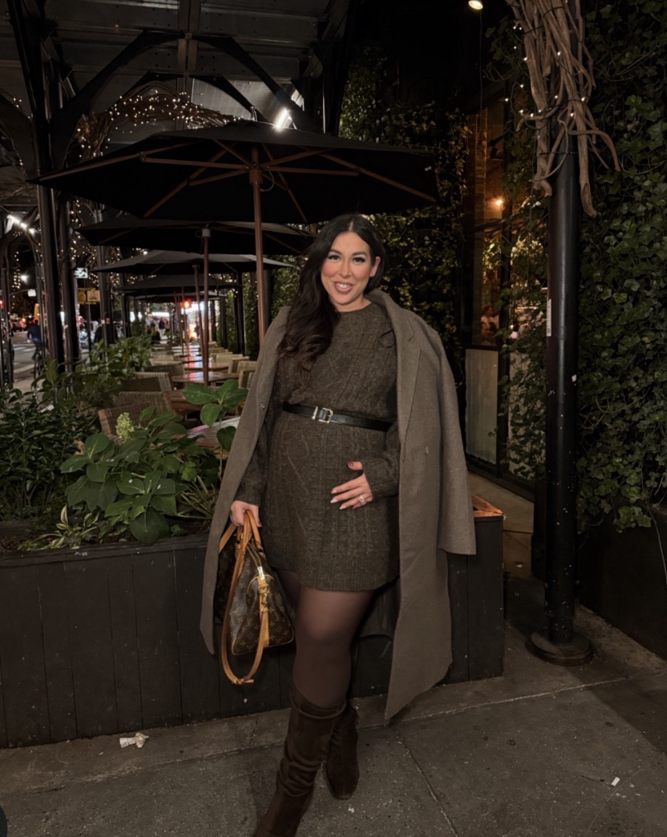 Thanksgiving outfit, size XL!

Midsize fall outfit, cable knit sweater dress, New York outfit, fall dress, midsize style 