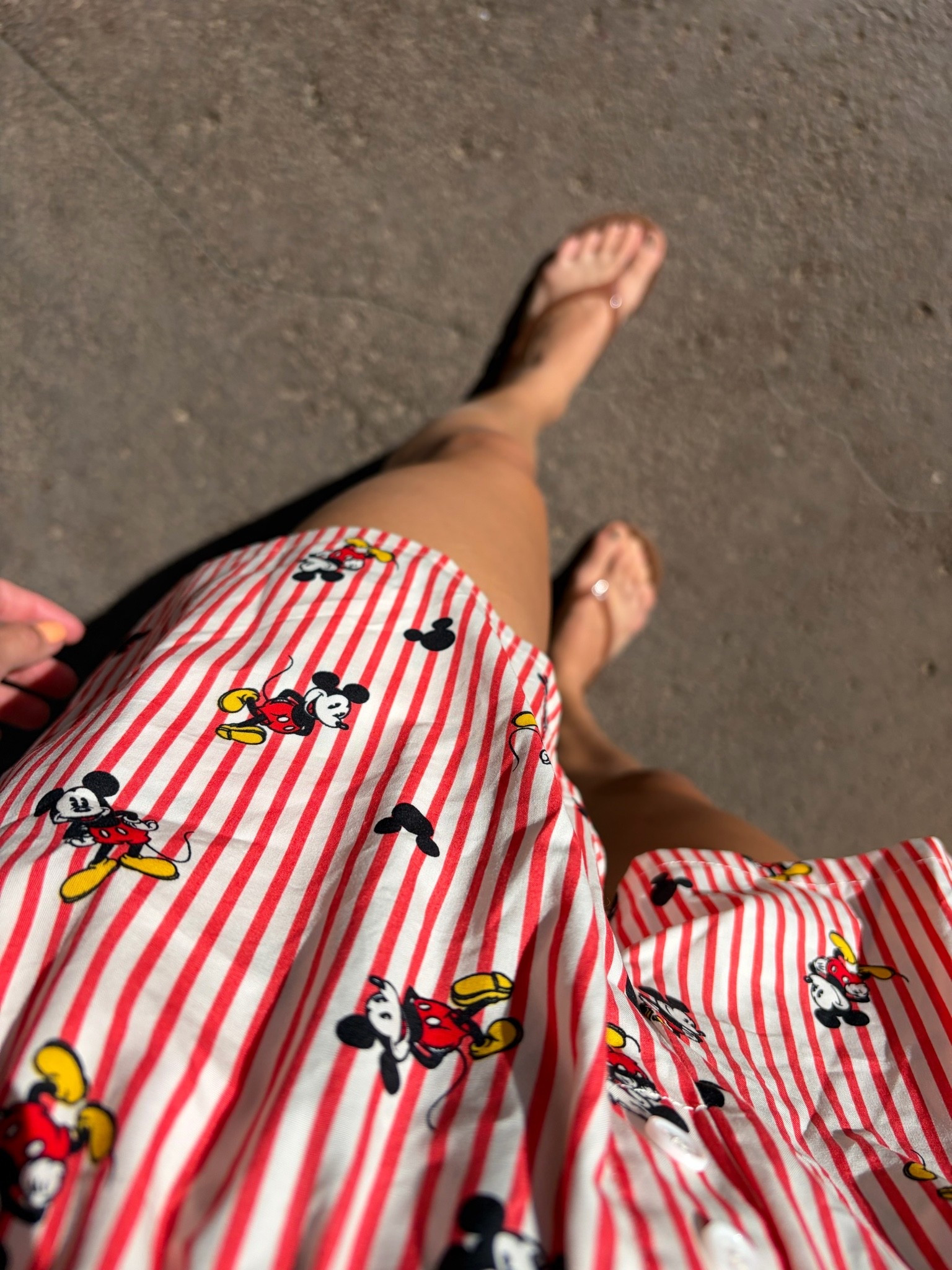 Perfect fit for an Aulani pool day!