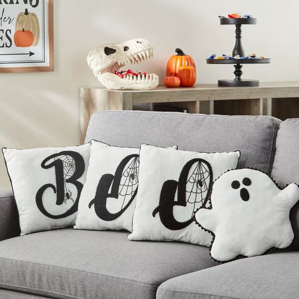 Way To Celebrate Halloween Decorative Pillow Set, Assorted Designs, 4 Count - Walmart.com | Walmart (US)