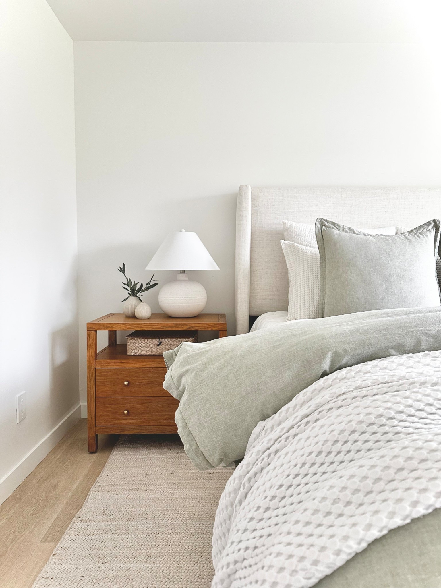 Memorial Day sales!

Bedroom ideas, bedroom design, nightstands, queen bed, king bed, interior design, bedroom inspiration 

#LTKHome #LTKSaleAlert