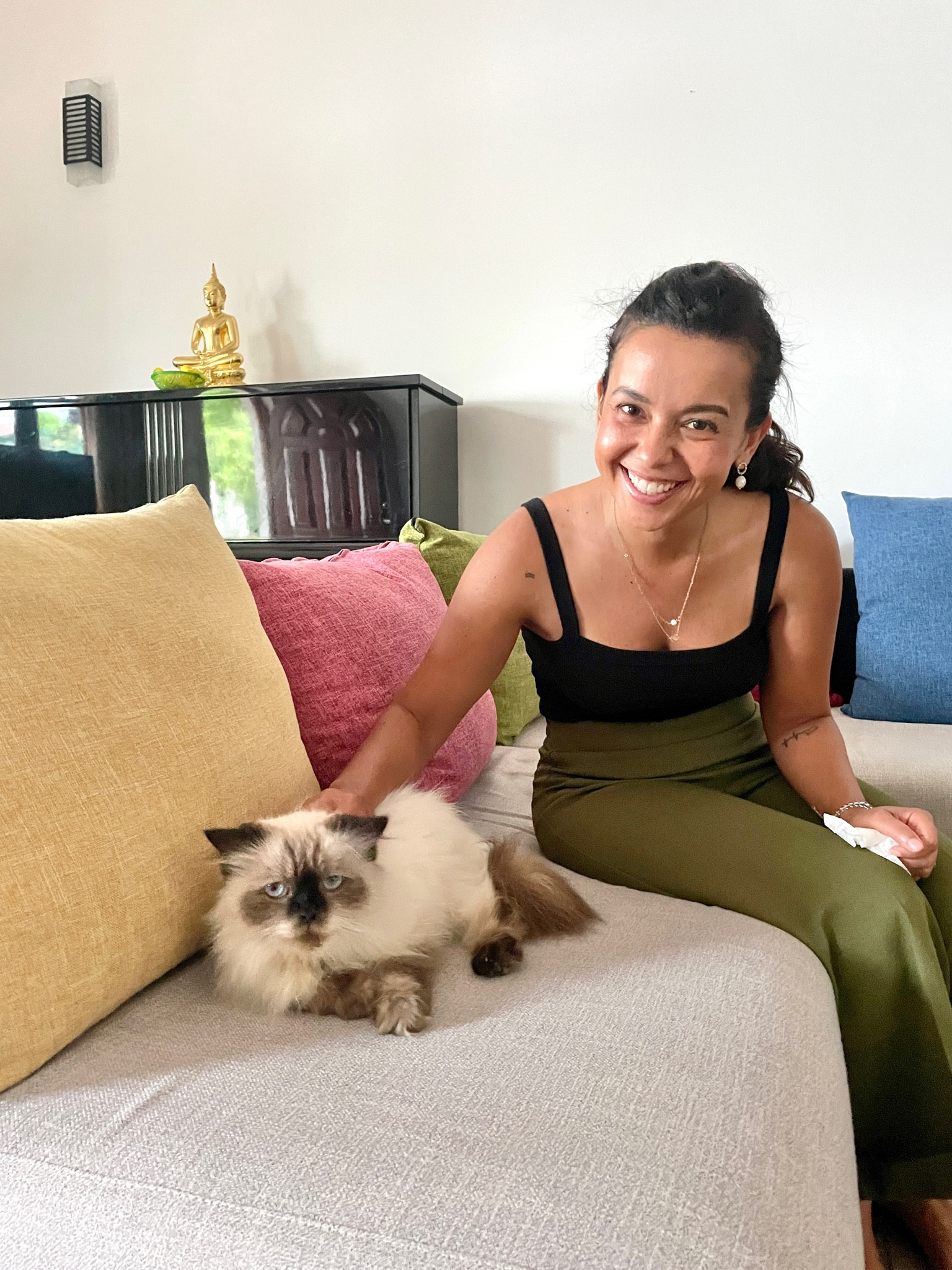 You will never go wrong dressing in black and olive green! 

#LTKunder50 #LTKstyletip #LTKtravel