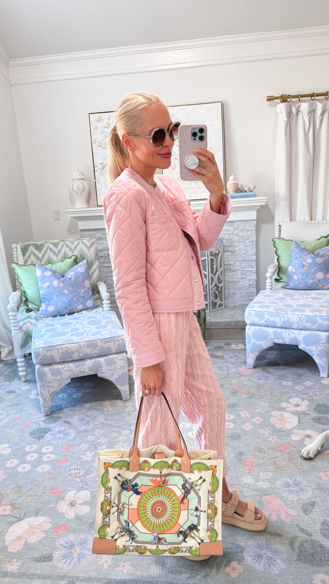 Friday casual layers 

#LTKSaleAlert #LTKItBag