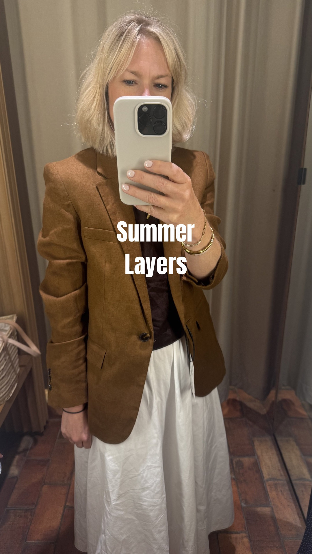 A few different summer jackets to consider for smart and casual 

Summer workwear 
Linen 
Blazer 
Casual Jackets 
Business casual outfits

#LTKsummer #LTKuk #LTKworkwear