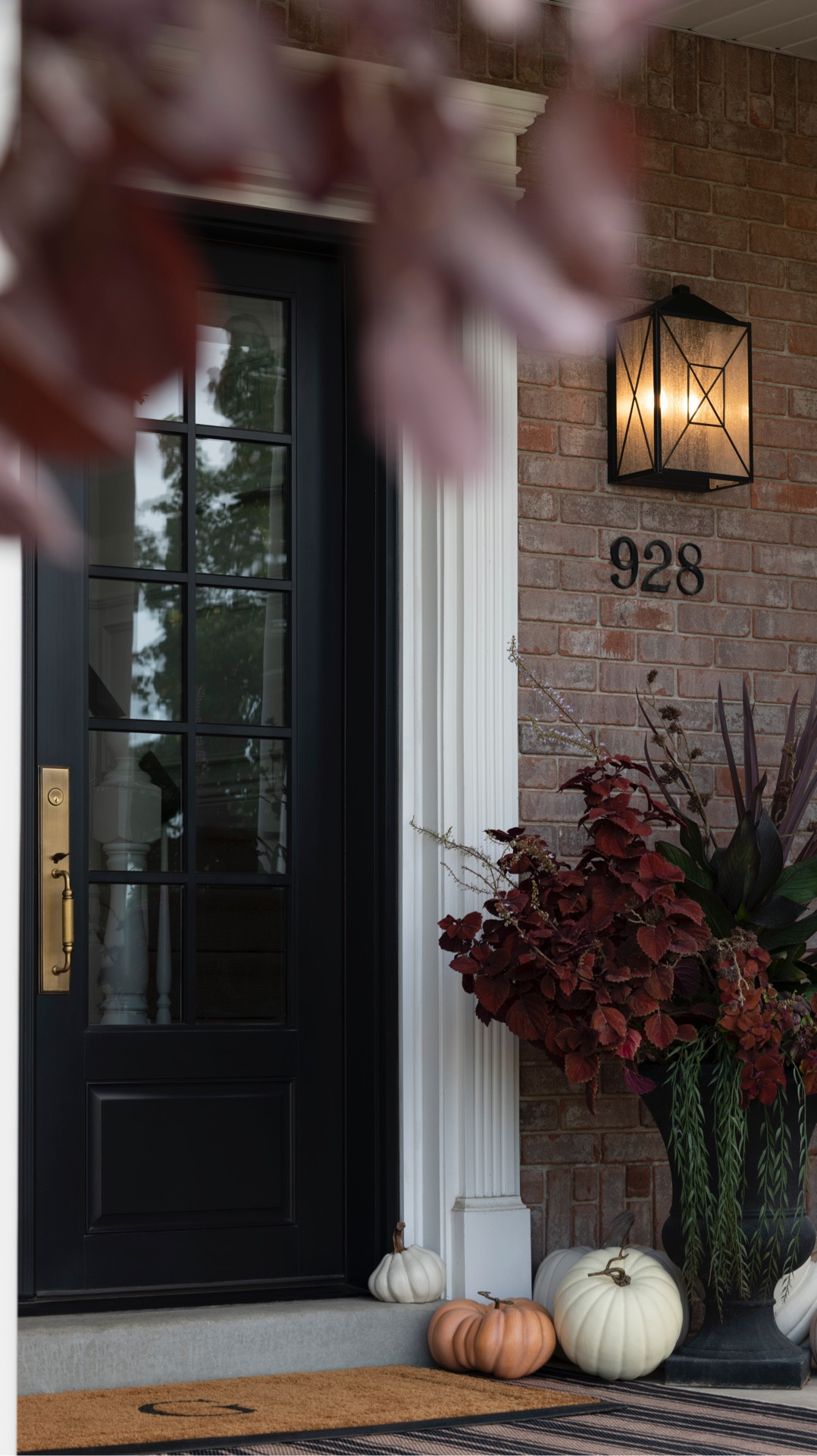 I just finished styling my front porch for fall… with no mums! This year, I tried a layered and elevated approach using plants I grabbed from my local @loweshomeimprovement garden center. Sources are linked! #Lowe’sPartner #Lowe’s #ad 

#LTKHome #LTKSeasonal