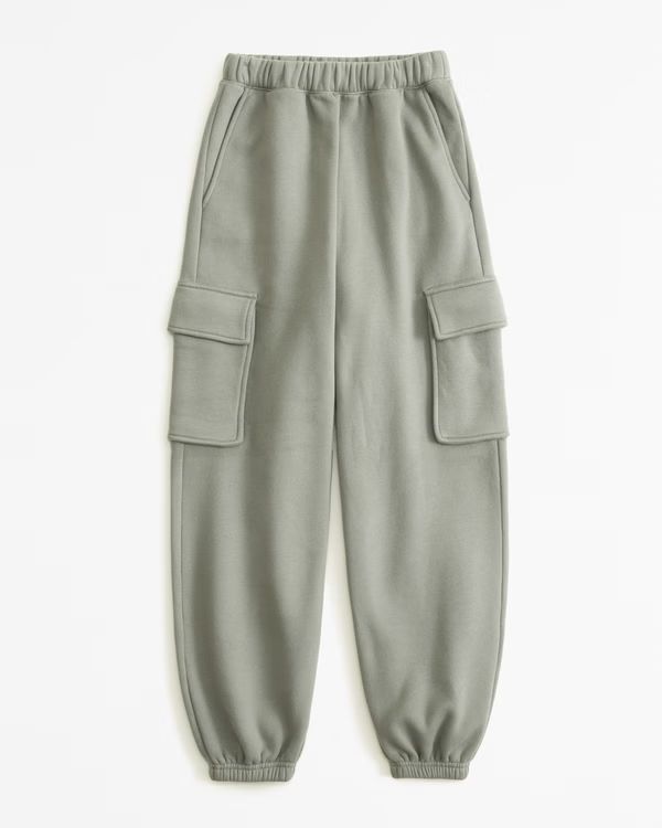 Women's Essential Oversized Cargo Sunday Sweatpant | Women's Bottoms | Abercrombie.com | Abercrombie & Fitch (US)