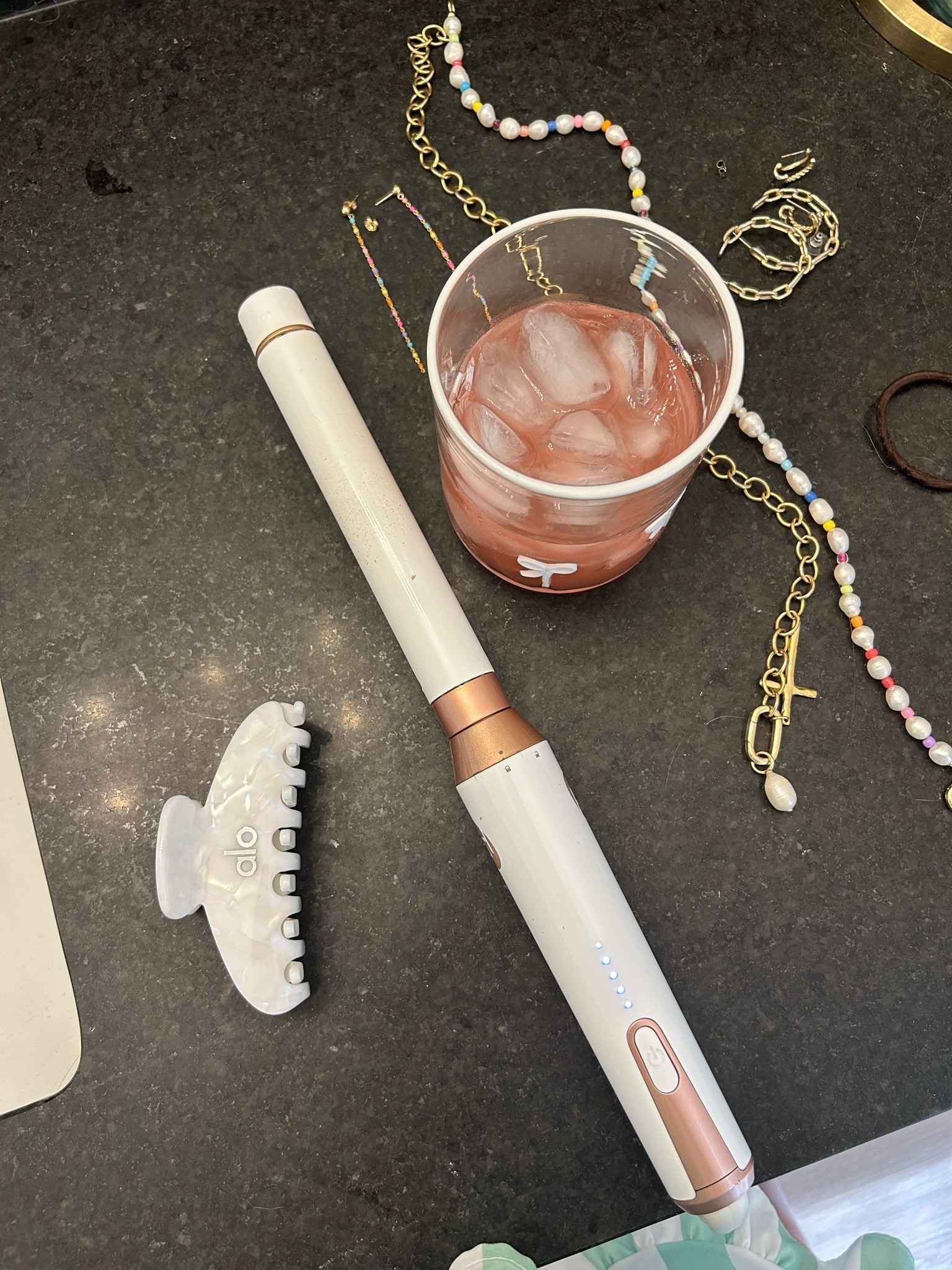 // claw clip // T3 Micro hair tools // cute hair tools // grwm // icon juice glasses //

#LTKdayinmylife #LTKgrwm #LTKBeauty