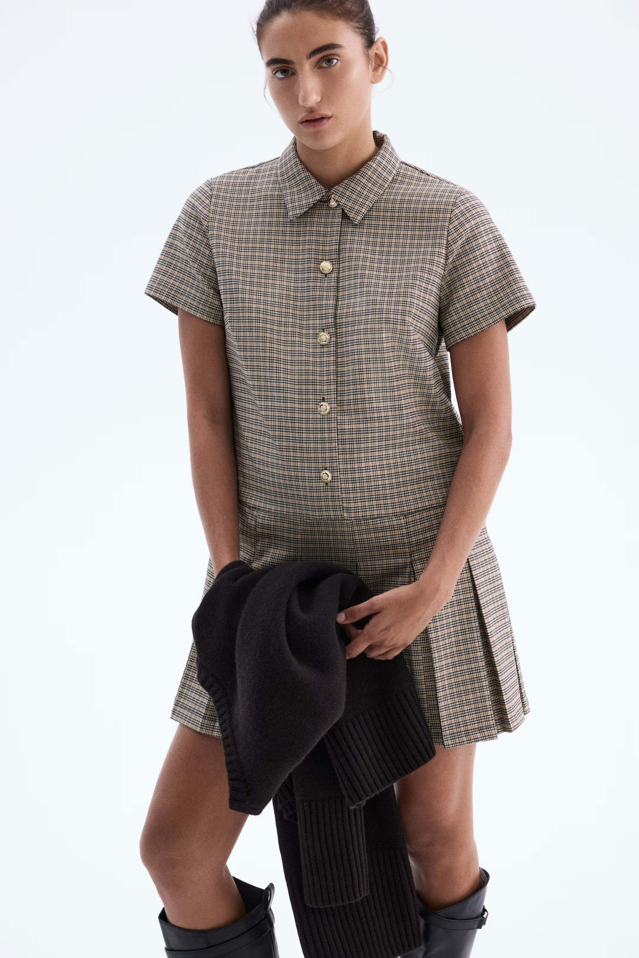 Pleated-skirt dress | H&M (UK, MY, IN, SG, PH, TW, HK)