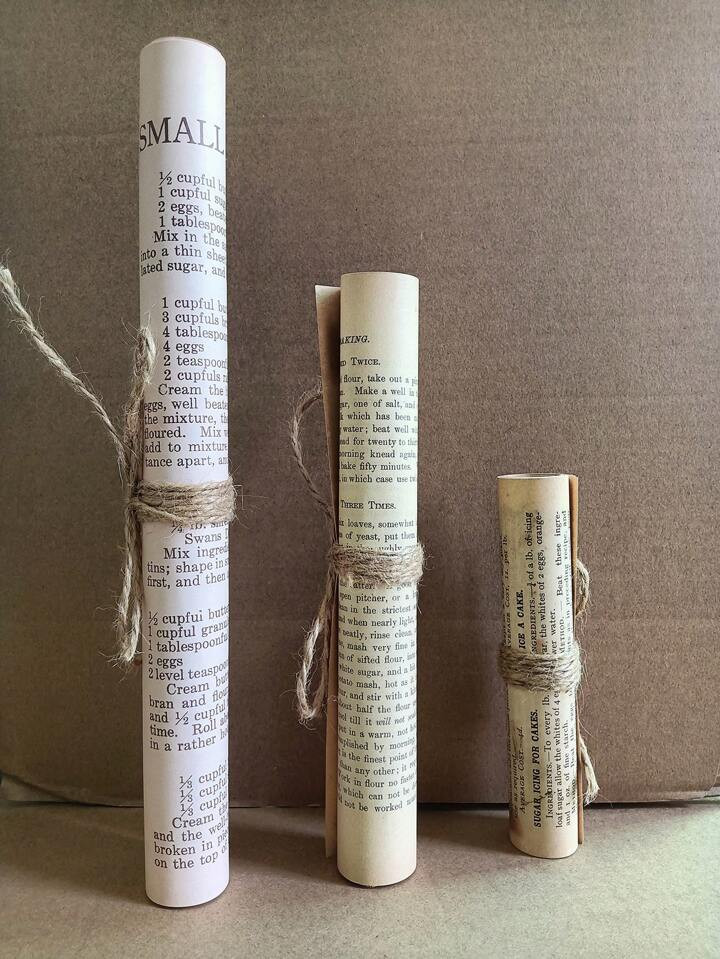 1pc Vintage Book Scroll Decoration, Antique Classic Foreign Language Book Prop For Home Or Photography Best Gifts Birthday | SHEIN