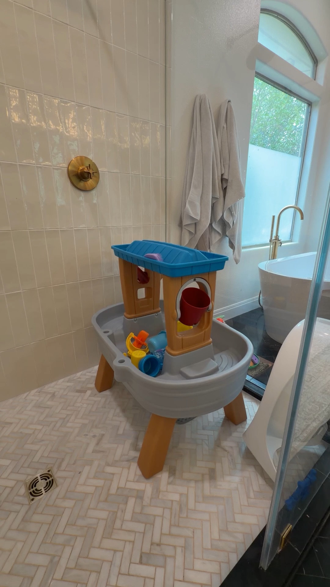 The greatest hack for Washington toddlers is to have a water table in the shower! It makes it so easy to have fun water playtime, but also get them clean and it’s great if it’s too hot outside or if you don’t wanna leave your house and go to the pool you just have a waterpark in your bathroom!

#LTKmomlife #LTKKids #LTKBaby