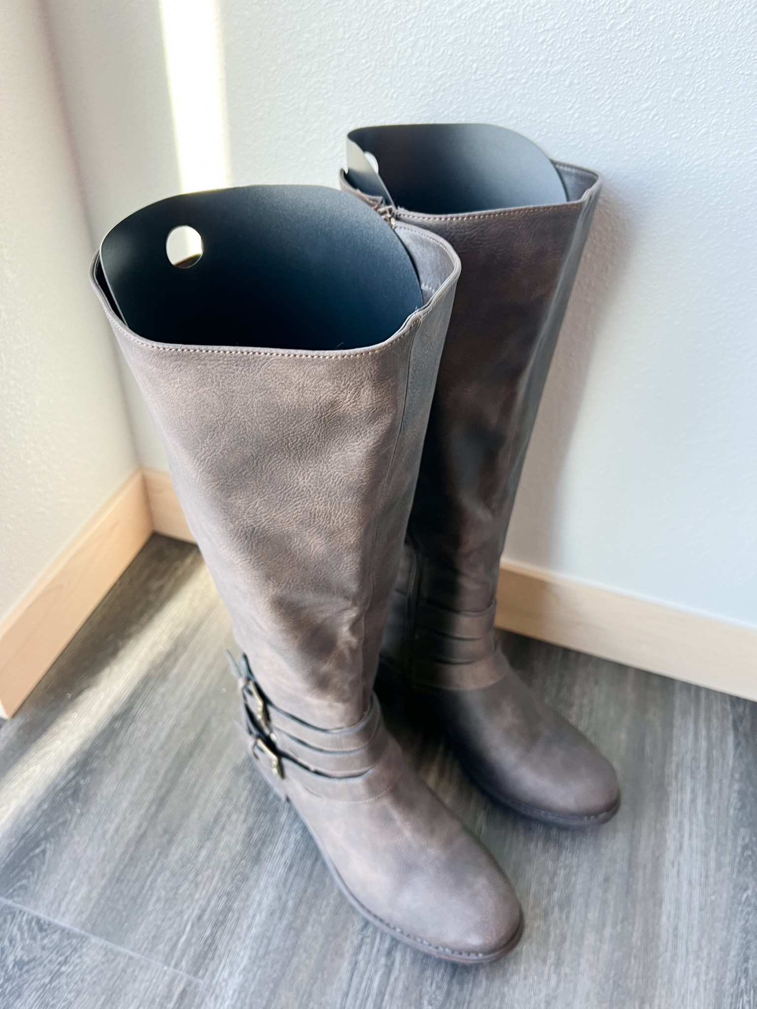 Are your tall boots giving you trouble? Try these affordable boot inserts and keep them standing tall! 


#organizeyourlife #orderlyelegance #getorganizedtoday #closetorganization #closets #closettransformation #boots #shoes #organizedlifestyle #organizedshoes

#LTKfamily #LTKfit