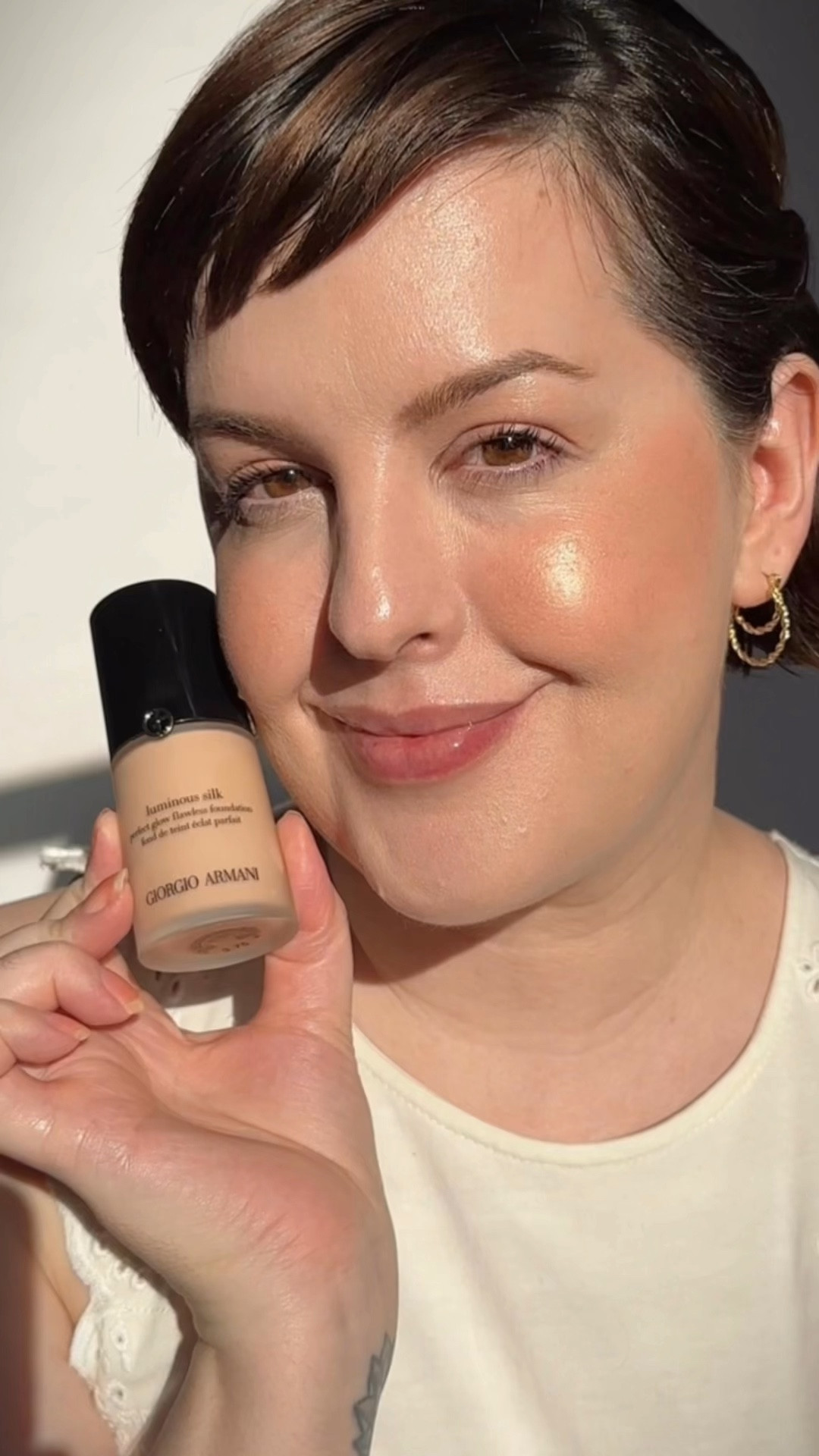 The Armani Luminous Silk foundation has knocked off a longtime favorite of mine for the top spot.

It’s great if you love natural finish foundations! ✨

The hardest part was picking a shade. I’m normally Fair to Light with neutral undertones, but shade 3.75 for the foundation/concealer was perfect for me.

#minimalbeauty #MakeupEssentials


#LTKBeauty
