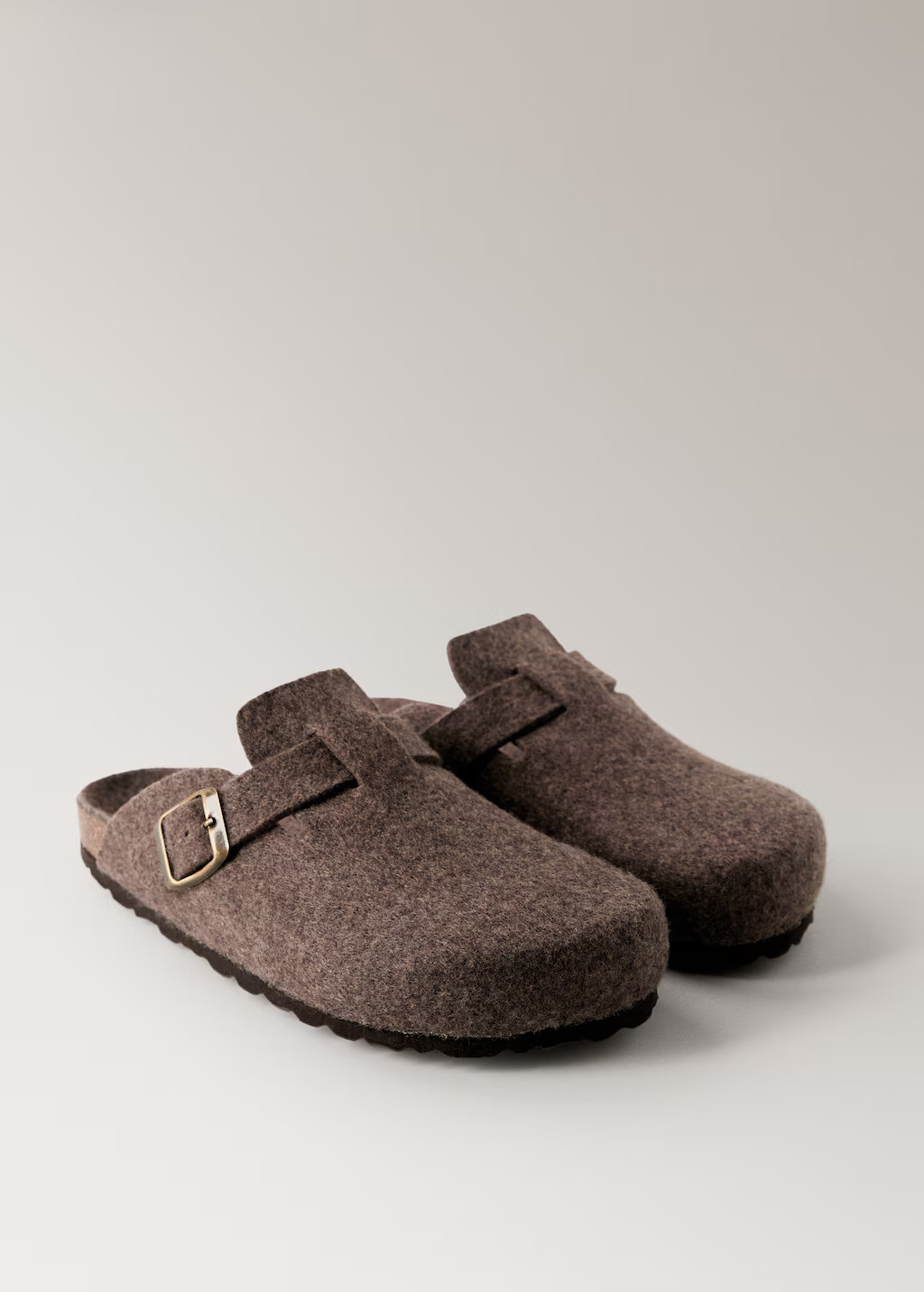 Exklusiv onlineFilzpantoffeln ZuecoAktueller Preis [39,99 € ]39,99 €Wählen Sie eine FarbeMit... | Mango EU