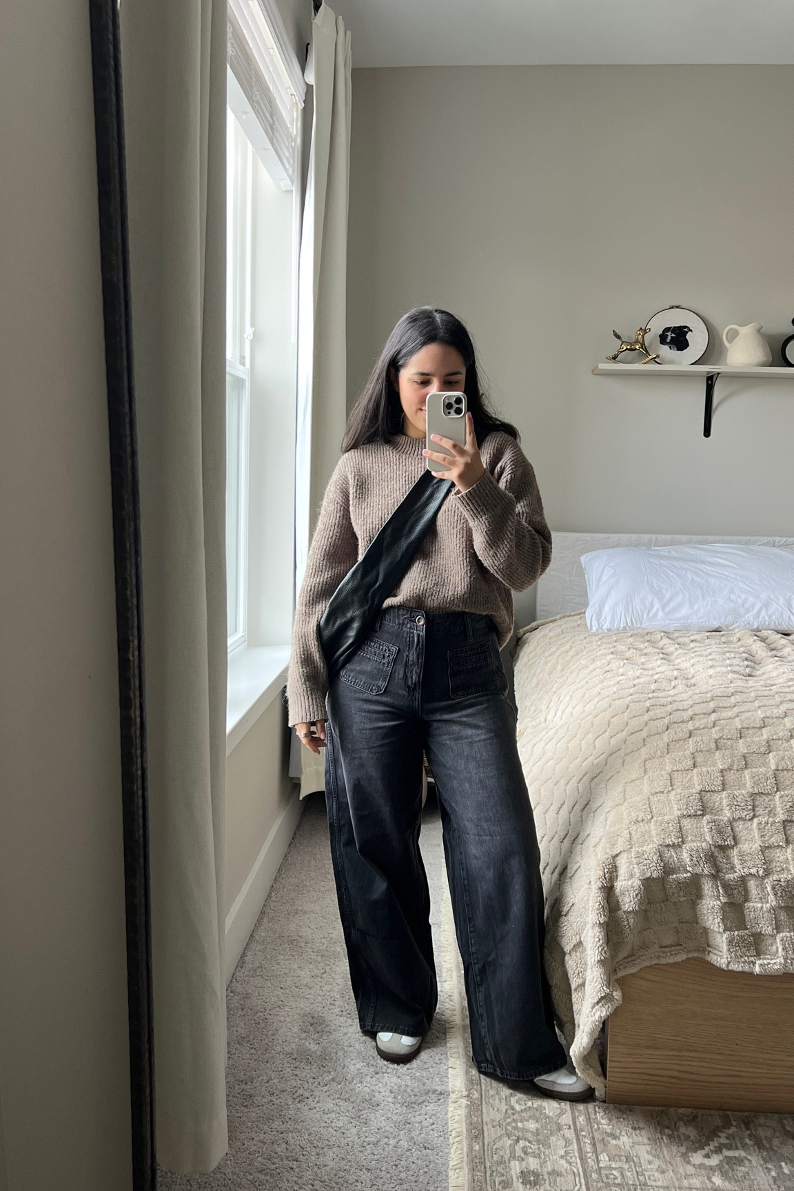 Casual outfit with my new jeans and bag 🖤