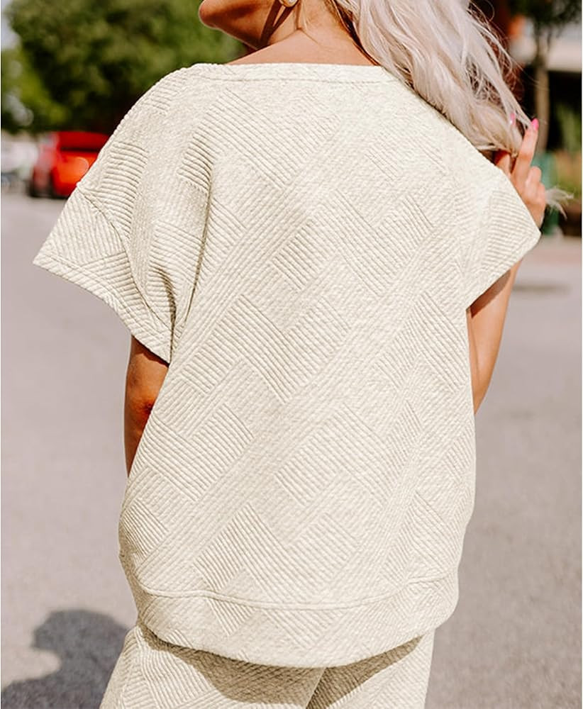 Women's 2 Piece Outfits Textured Sweatsuit 3/4 Batwing Sleeve Crew Neck Pullover Top Wide Leg Pan... | Amazon (US)