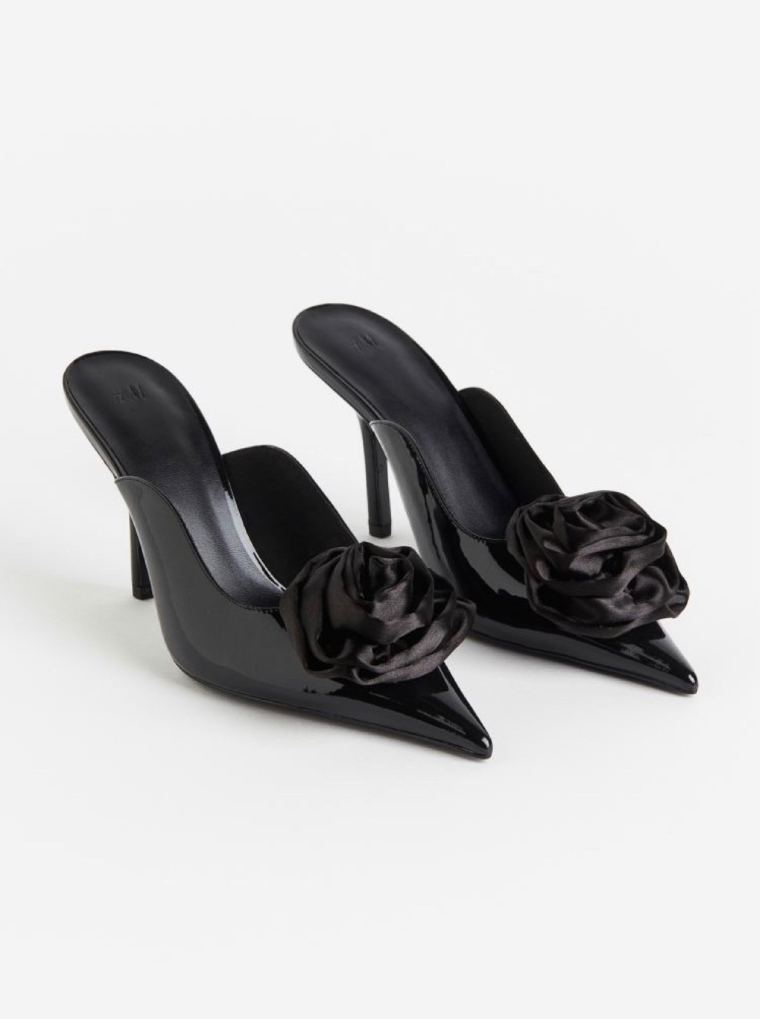 Complete your holiday fit with these beautiful mules 😍

#LTKHoliday #LTKshoecrush