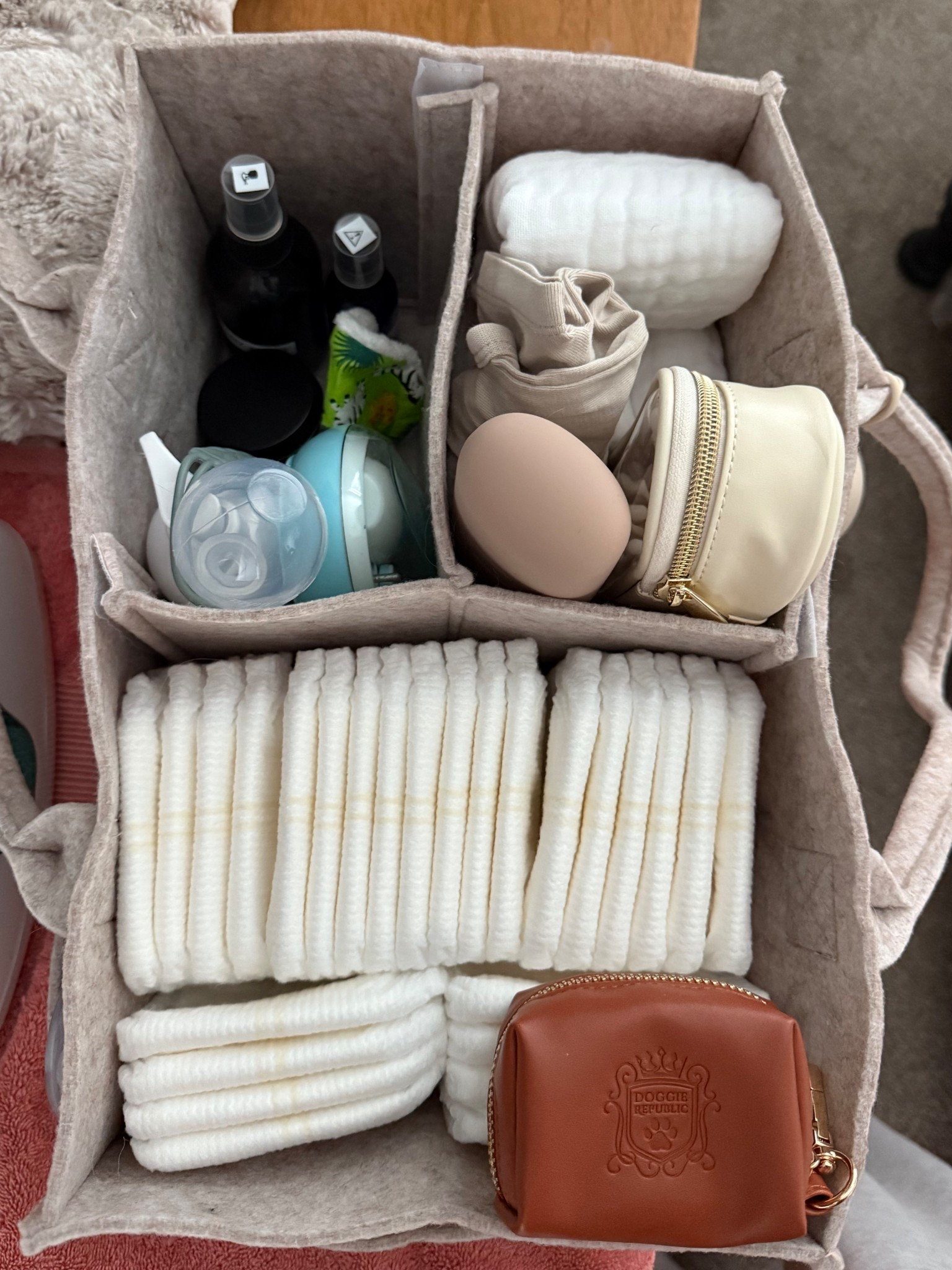 What’s in my diaper caddy, new mom must have, diaper caddy, newborn must haves, new mom, pregnancy, registry must haves, baby changing station

#LTKBaby #LTKBump #LTKKids