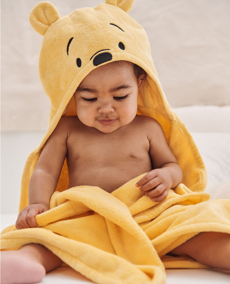 Disney Winnie the Pooh Hooded Towel | Hanna Andersson