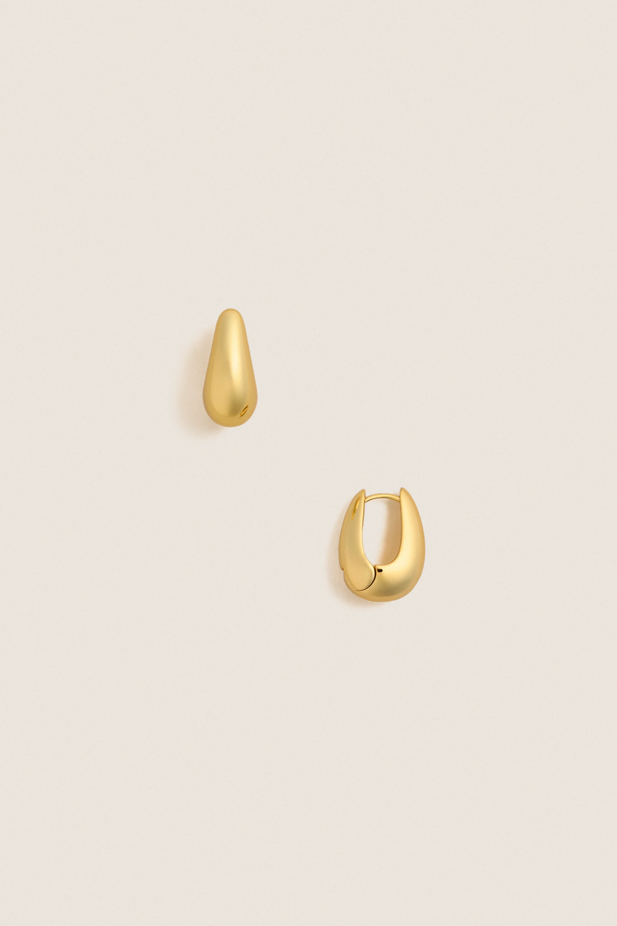 Mini Gold Drop Hoop Earrings | Tuckernuck (US)