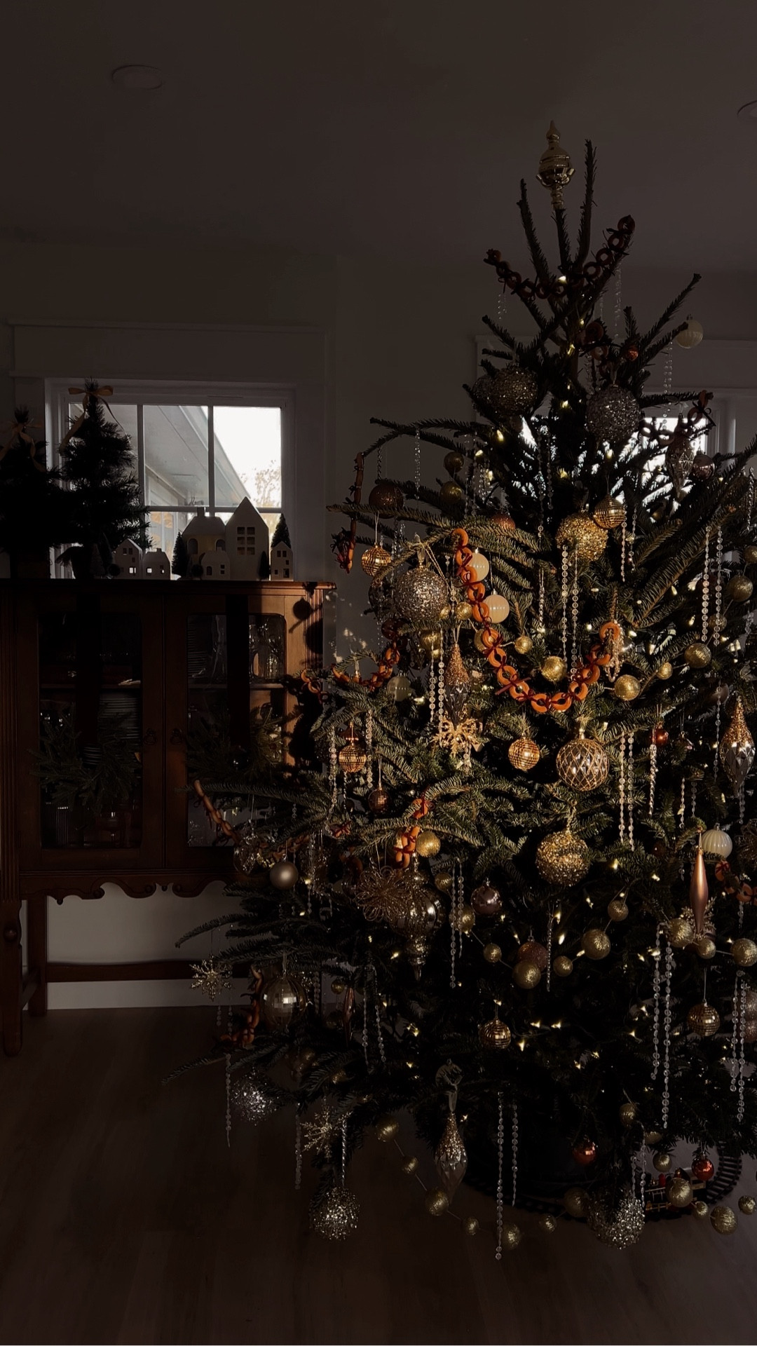 Enough bread to last all winter. 

Ancestral poverty — but make it aesthetic. ☠️