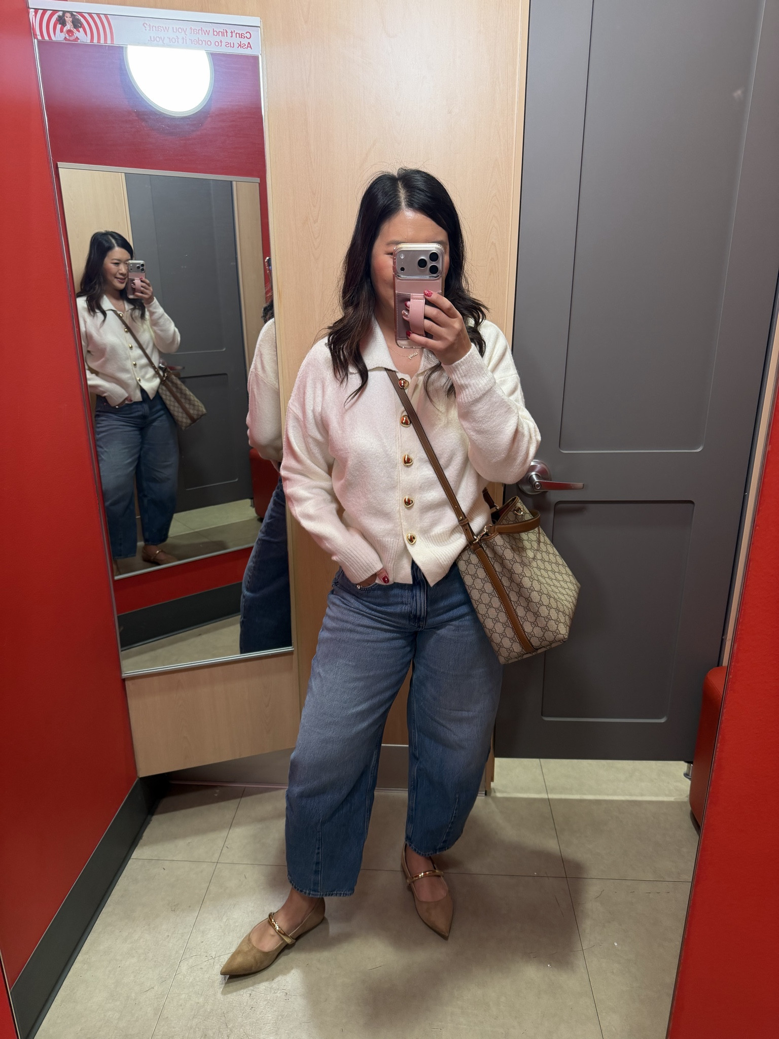 Heart Cardigan: Medium
Barrel Jeans: 8
Fave Gucci bag!