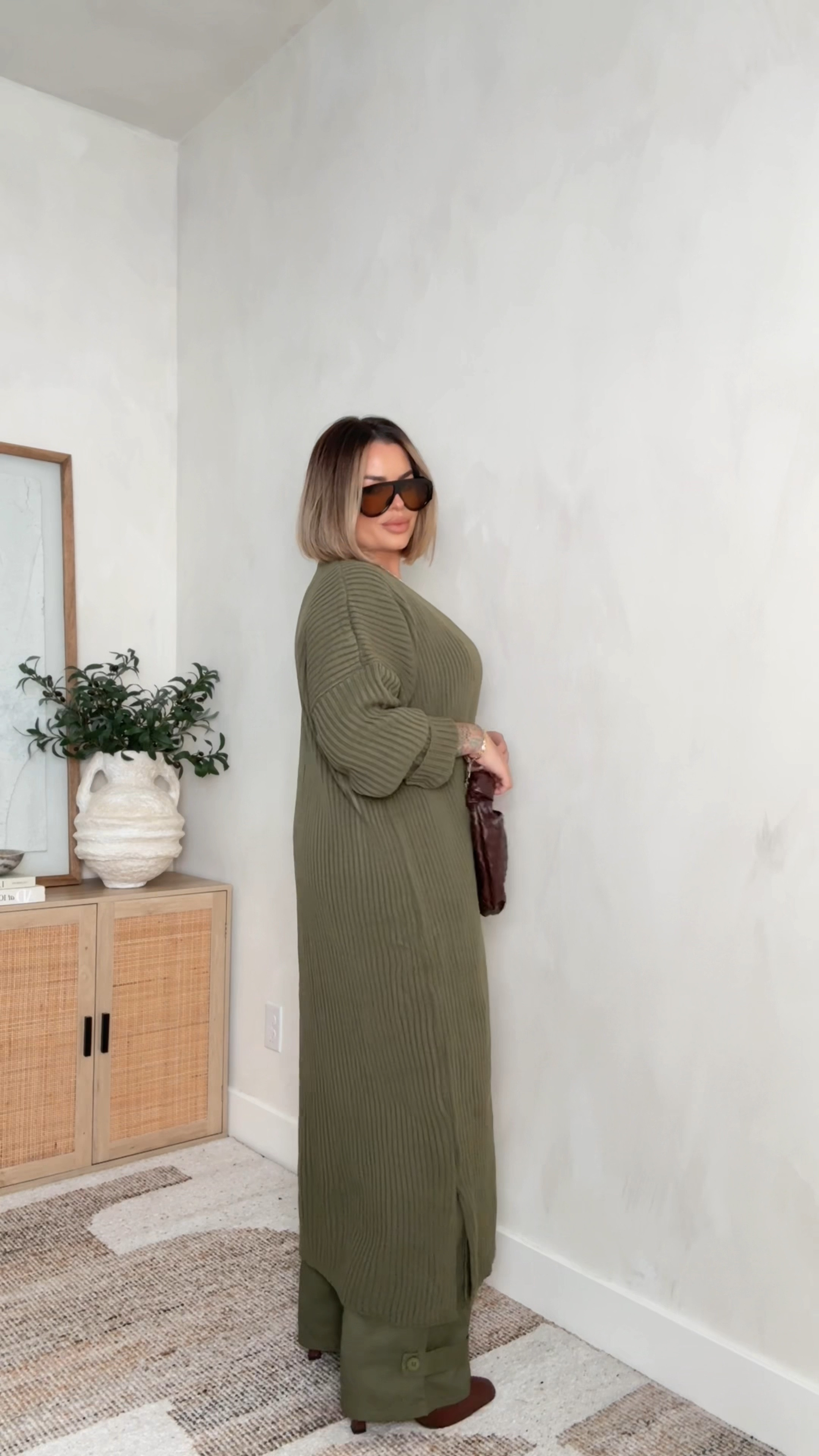 Sweater 14
Pants 12 could have done a 10 they are pretty baggy on me 
Tank xl it has a built in bra 
Use code shayna10 on necklaces to save.
Boots size 11 I recommend sizing up 

Monochrome, monochromatic, sweater, duster sweater, cardigan, cargo, cargo pants, boohoo, midsize, Amazon, Amazon fashion 

#LTKFindsUnder100 #LTKMidsize #LTKFindsUnder50