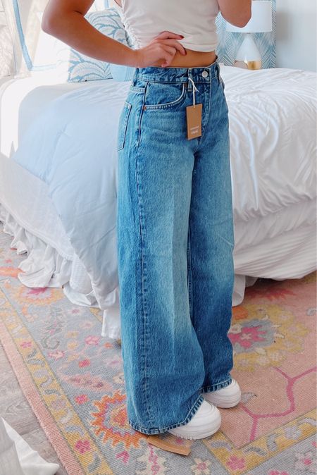 short girl friendly jeans 🩵 

#LTKSeasonal #LTKworkwear #LTKstyletip