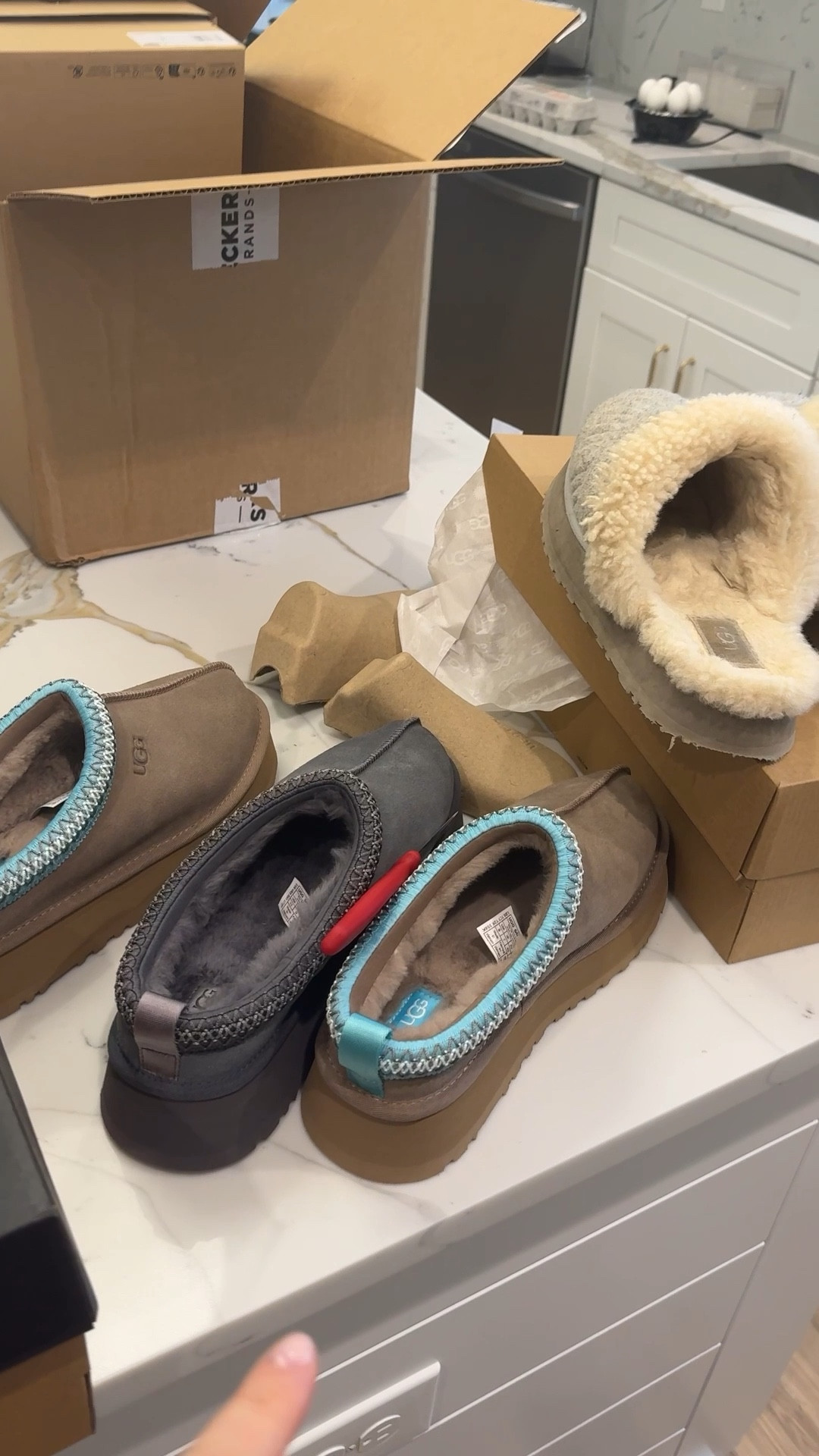 Nothing as cozy as a fresh pair of Uggs! SALE ENDS IN A FEW HOURS! 

#LTKSaleAlert #LTKselfcare #LTKHoliday