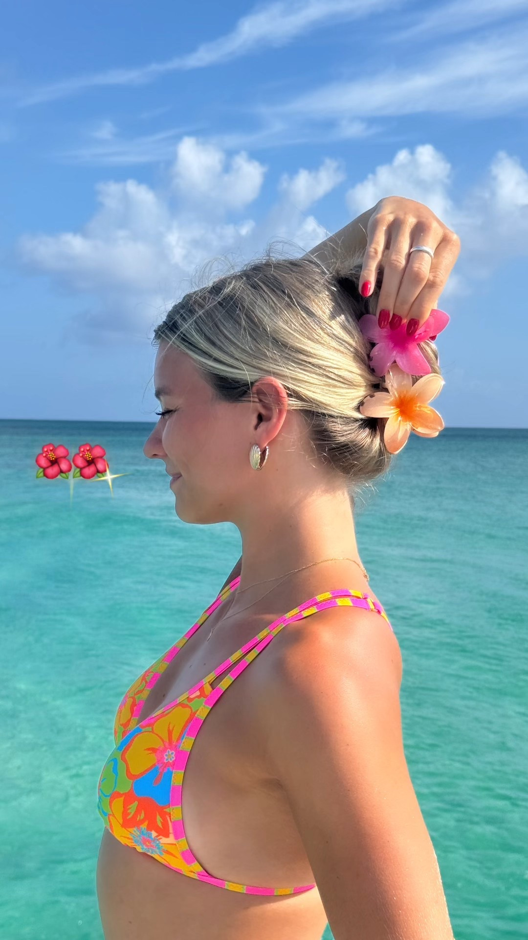 Boat day OOTD in the Bahamas! Love these Amazon Flower Clips! 

#LTKSummerEdit #LTKSeasonal #LTKTravel
