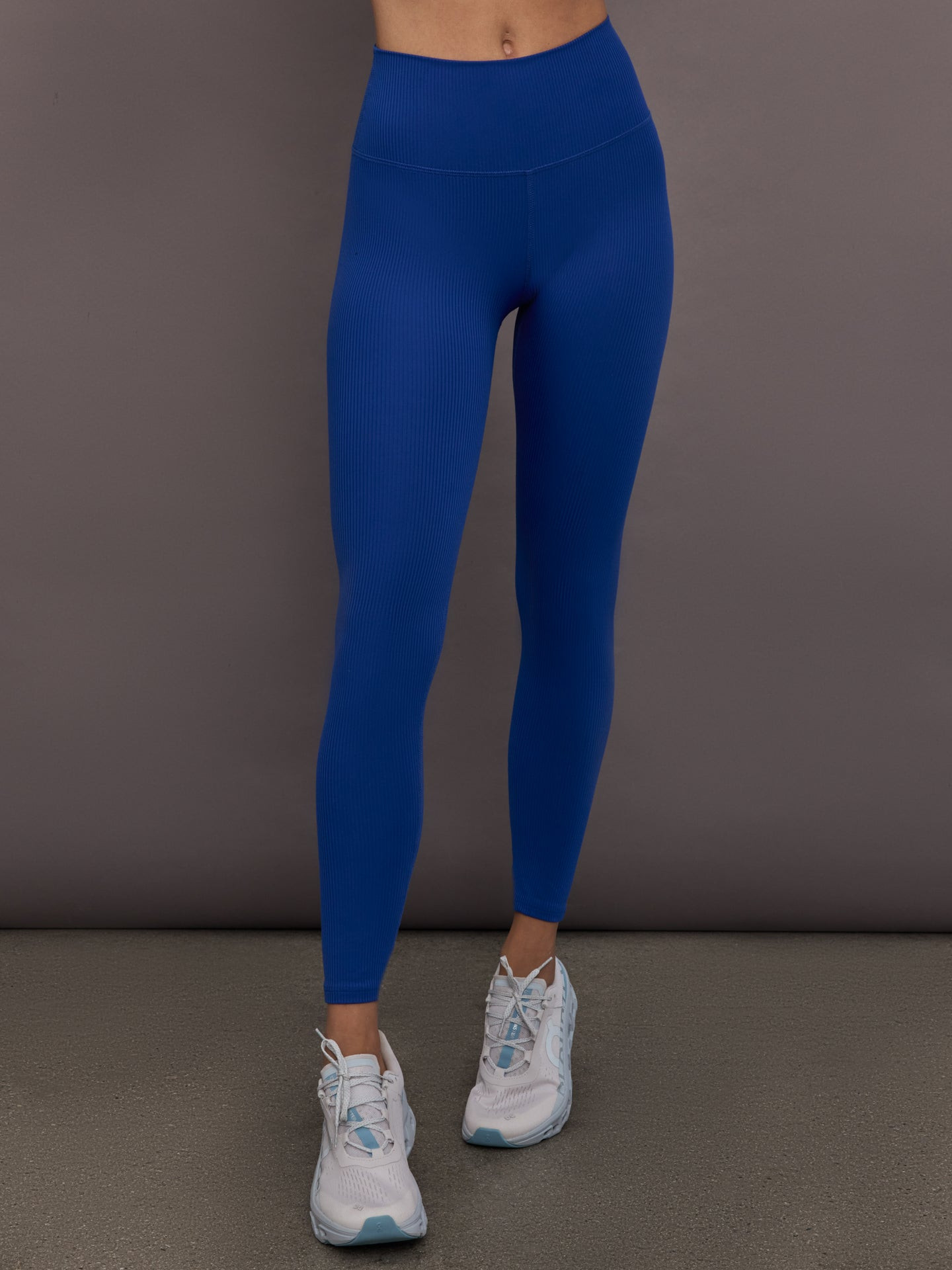 High Rise Legging in Ribbed Melt - Cobalt | Carbon38