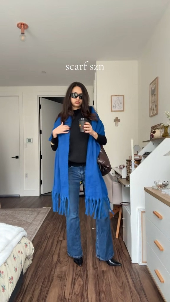 fave szn #chunkyscarf #bigscarf #oversizescarf #warmscarf #winterootd #winteressentials 

#LTKgrwm #LTKootd #LTKPetite