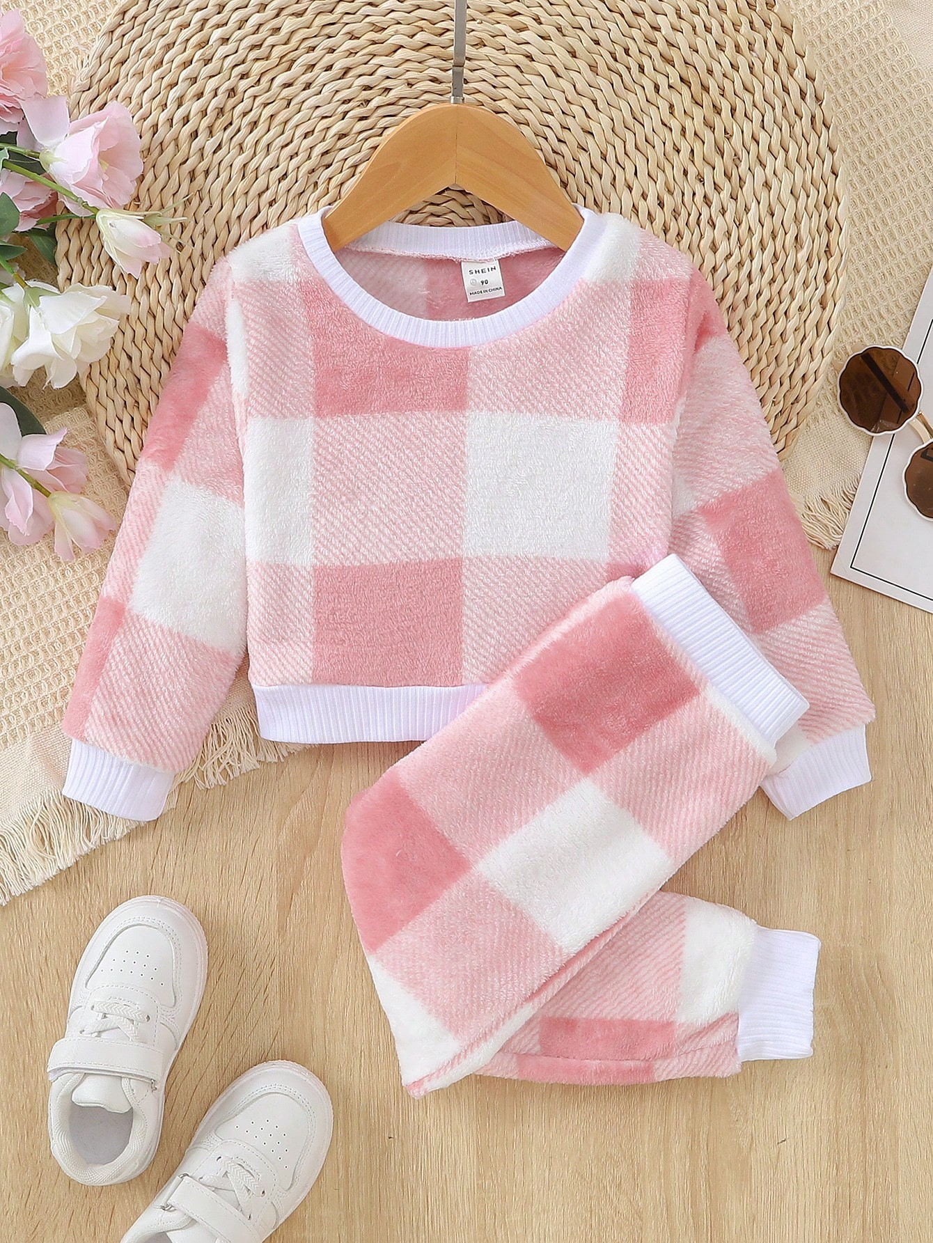 SHEIN Young Girl Buffalo Plaid Print Pullover & Pants | SHEIN USA | SHEIN