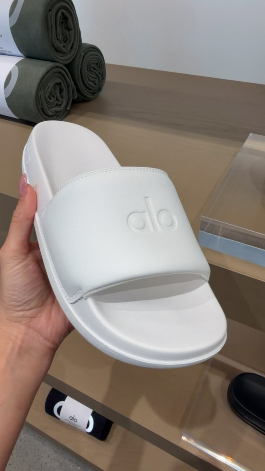 These Ali slides are 30% off! These are so cute for spring & summer! White, neutrals, shies, beach, pool, lounge.

#LTKSwim #LTKActive #LTKSaleAlert
