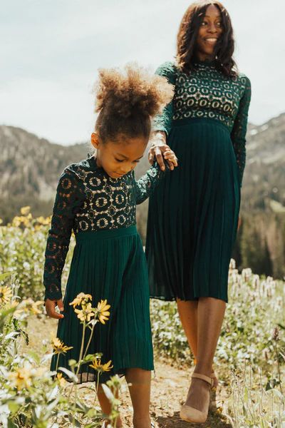 Mini Arabella Lace Dress in Hunter Green | Ivy City Co