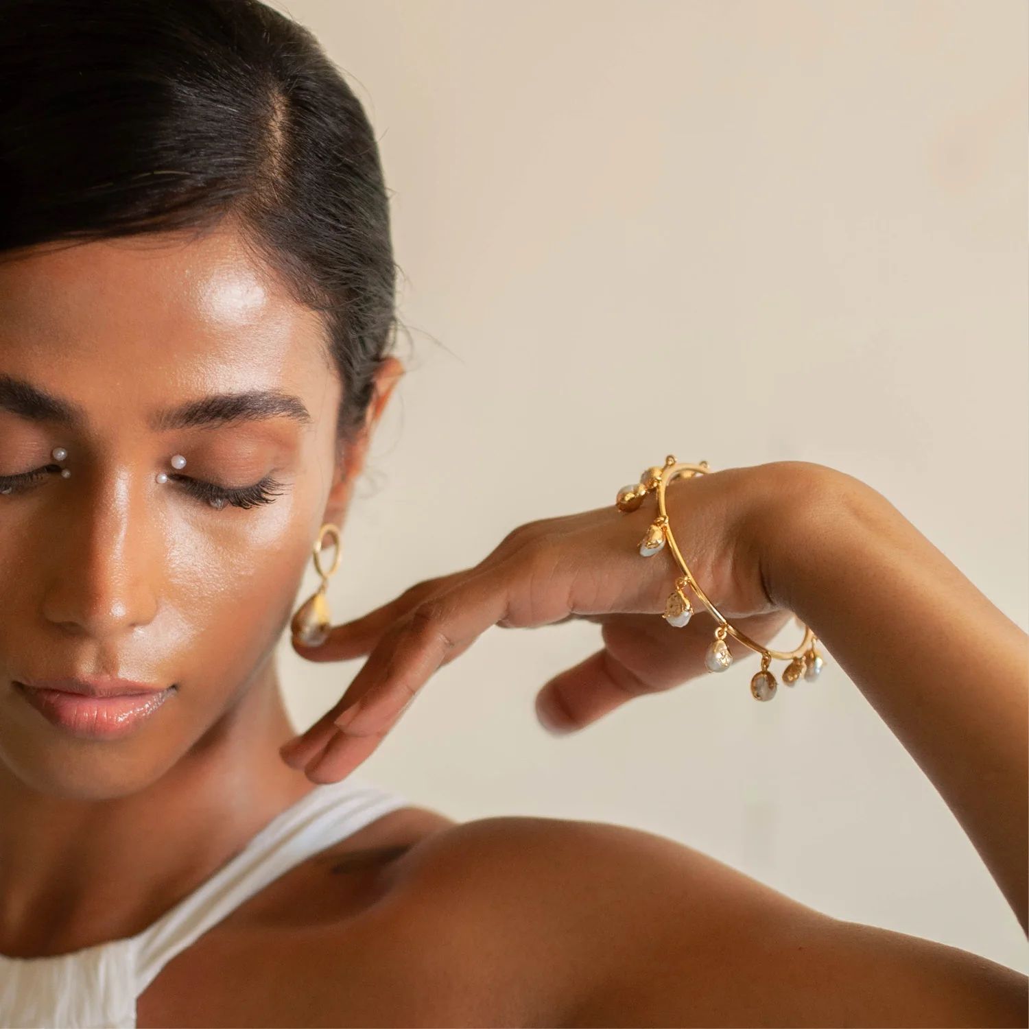 ASARA BANGLE | Dhwani Bansal Jewellery