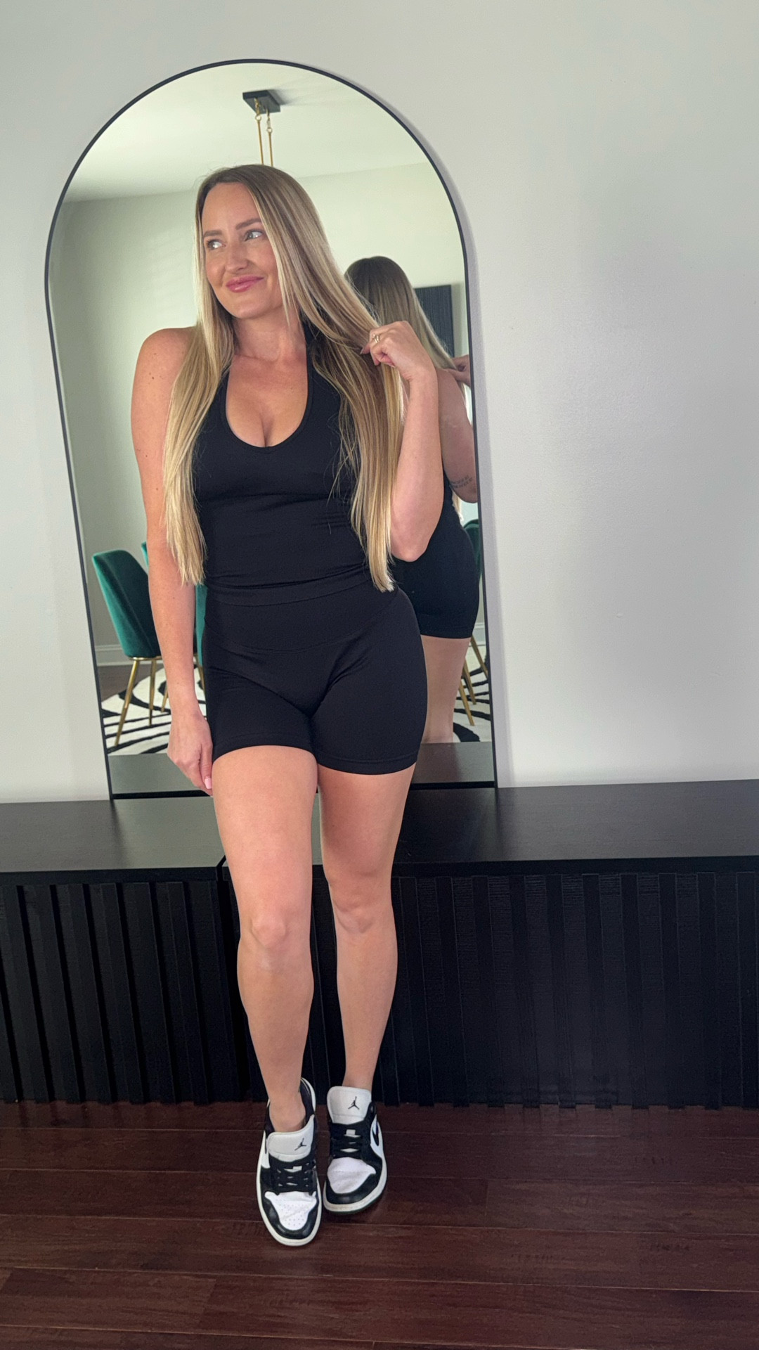 Obsessed with this set! It’s compressive, flattering, and supportive. Sized up to a medium. 

#LTKootd #LTKmomlife #LTKActive