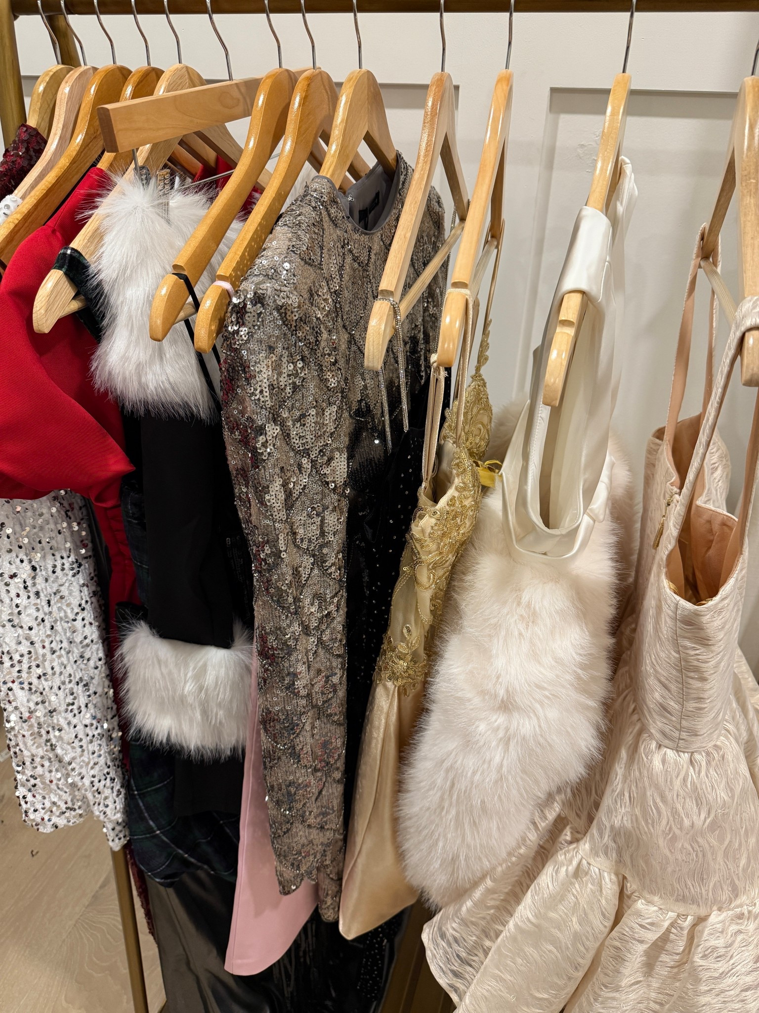 Scroll to shop!! From Amazon, Nordstrom, Zara, and more! Follow for more daily finds! Appreciate you!! Xo!💖

#LTKFindsUnder100 #LTKHoliday #LTKFindsUnder50